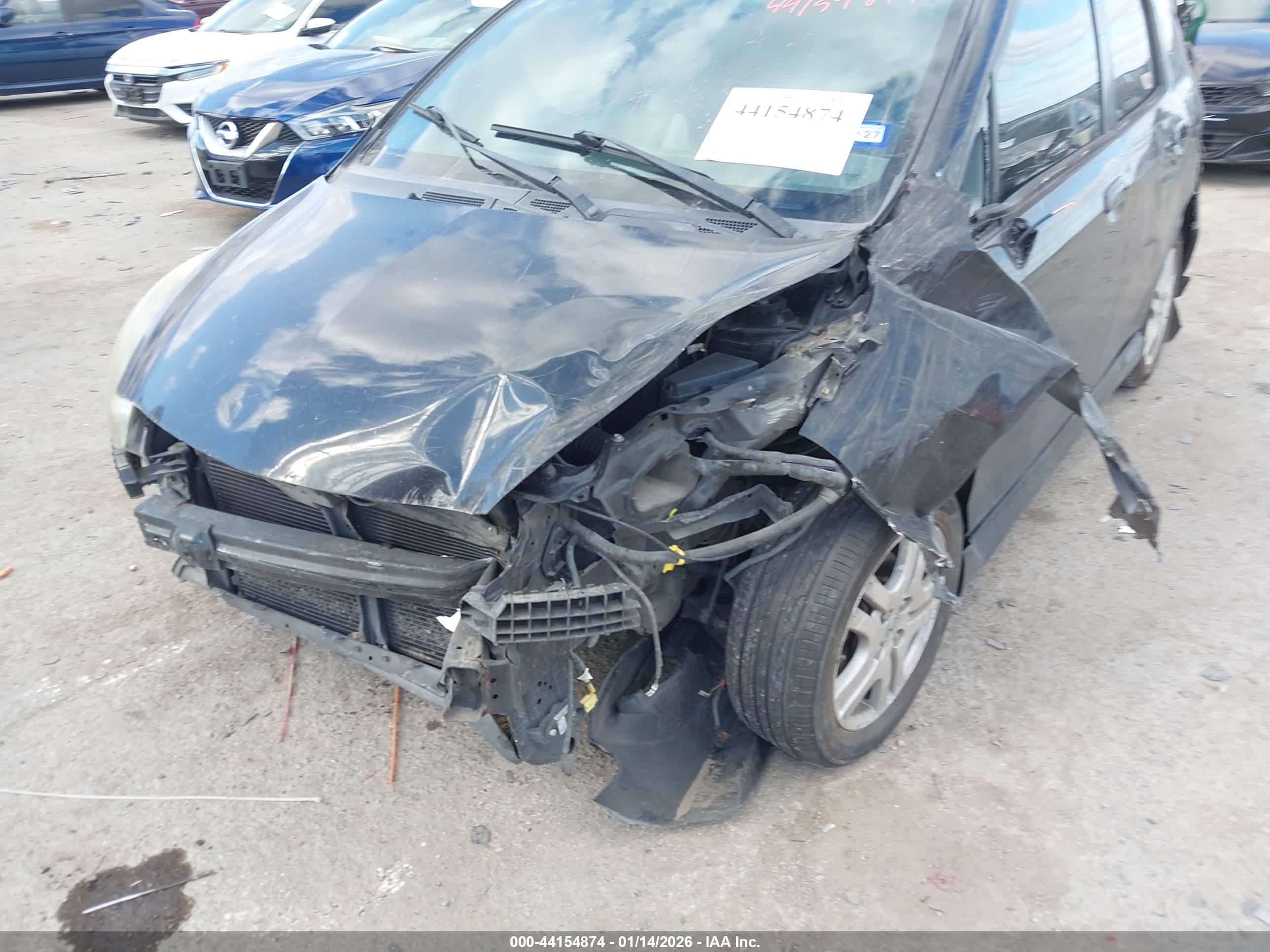 HONDA FIT image 6