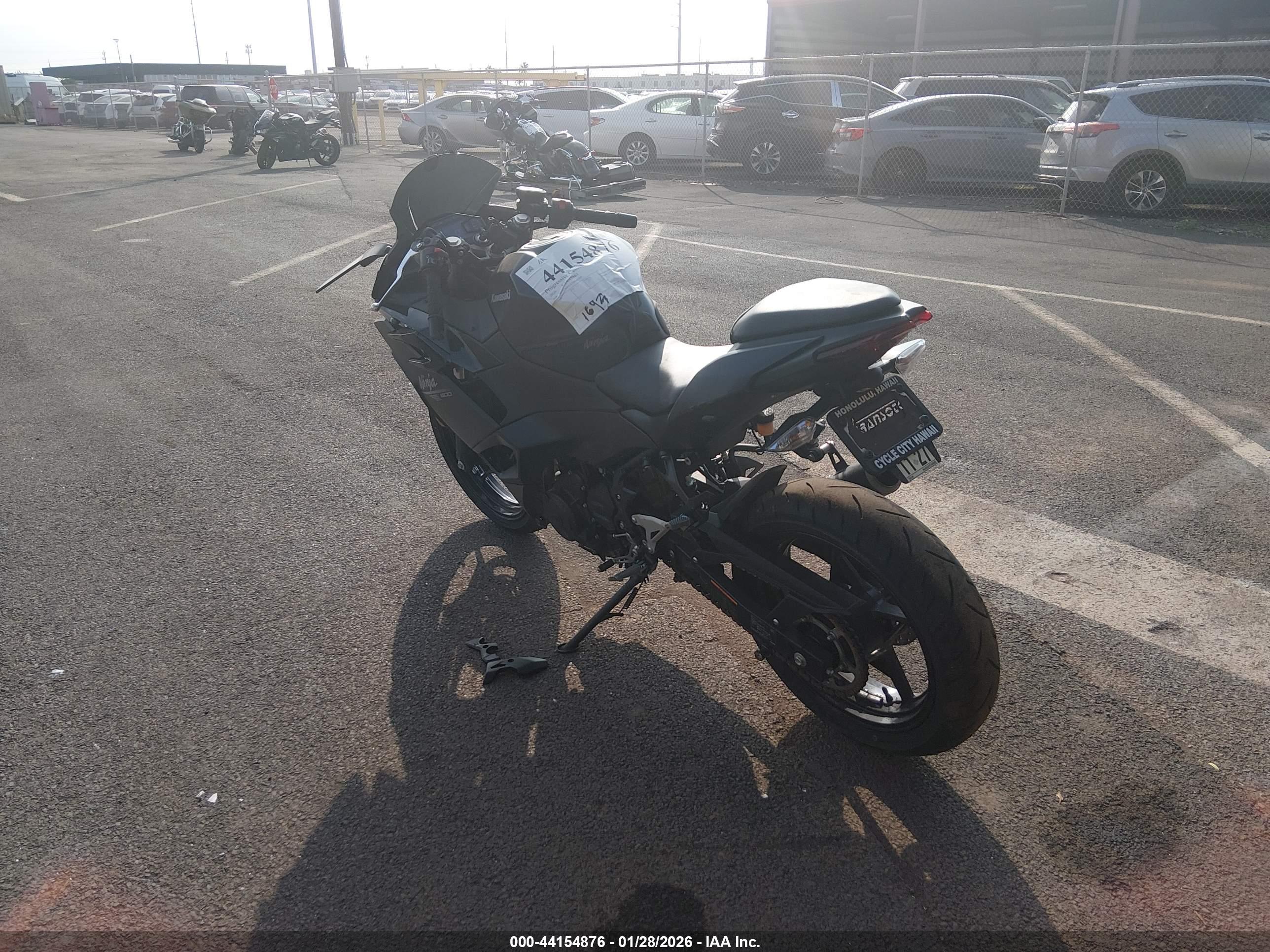 KAWASAKI EX500 image 3