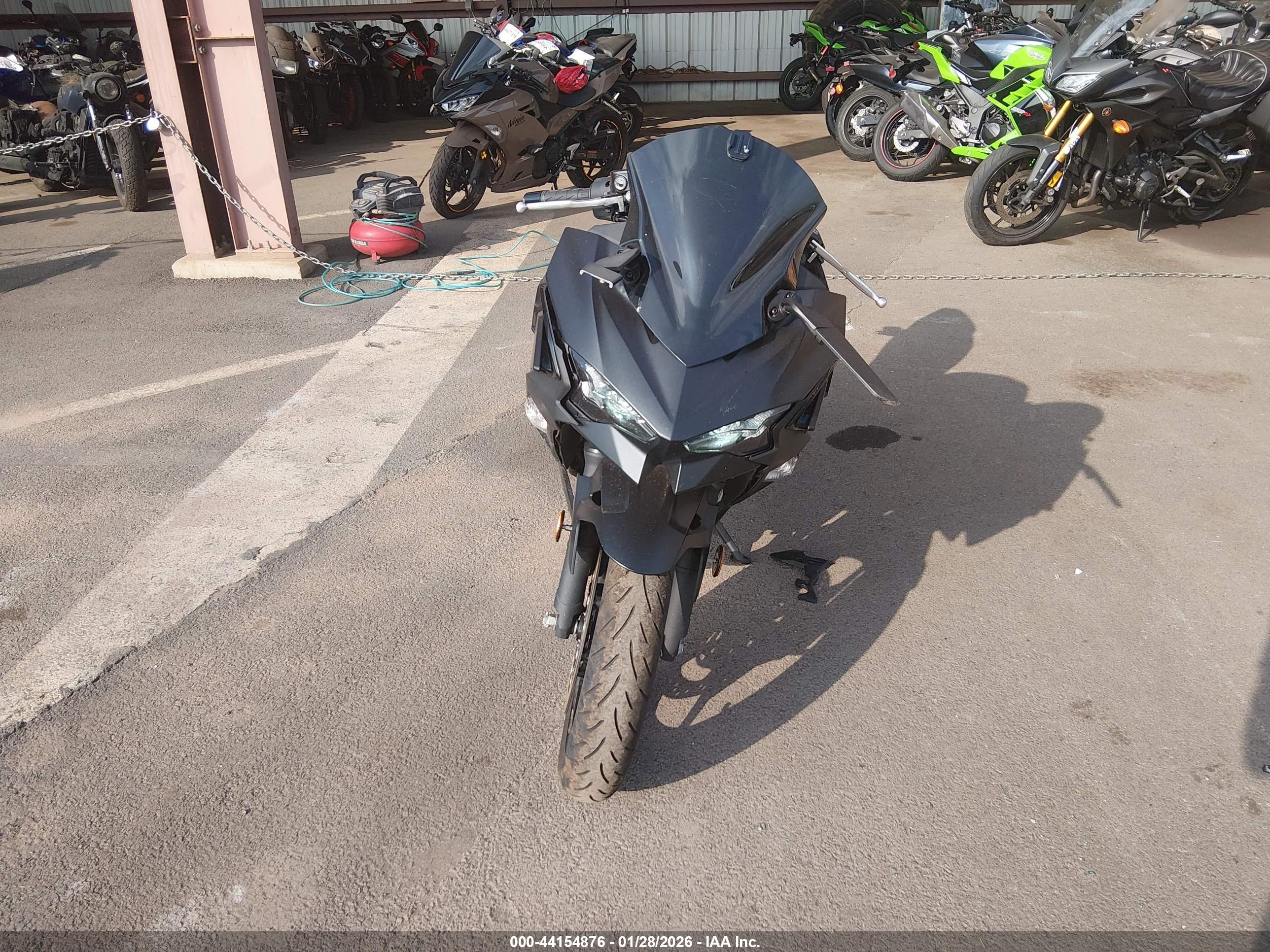 KAWASAKI EX500 image 5