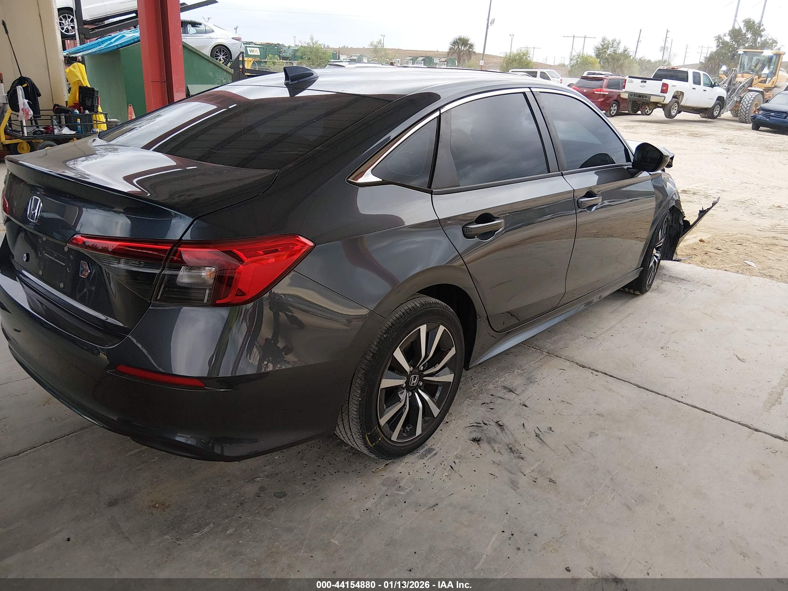 HONDA CIVIC image 4