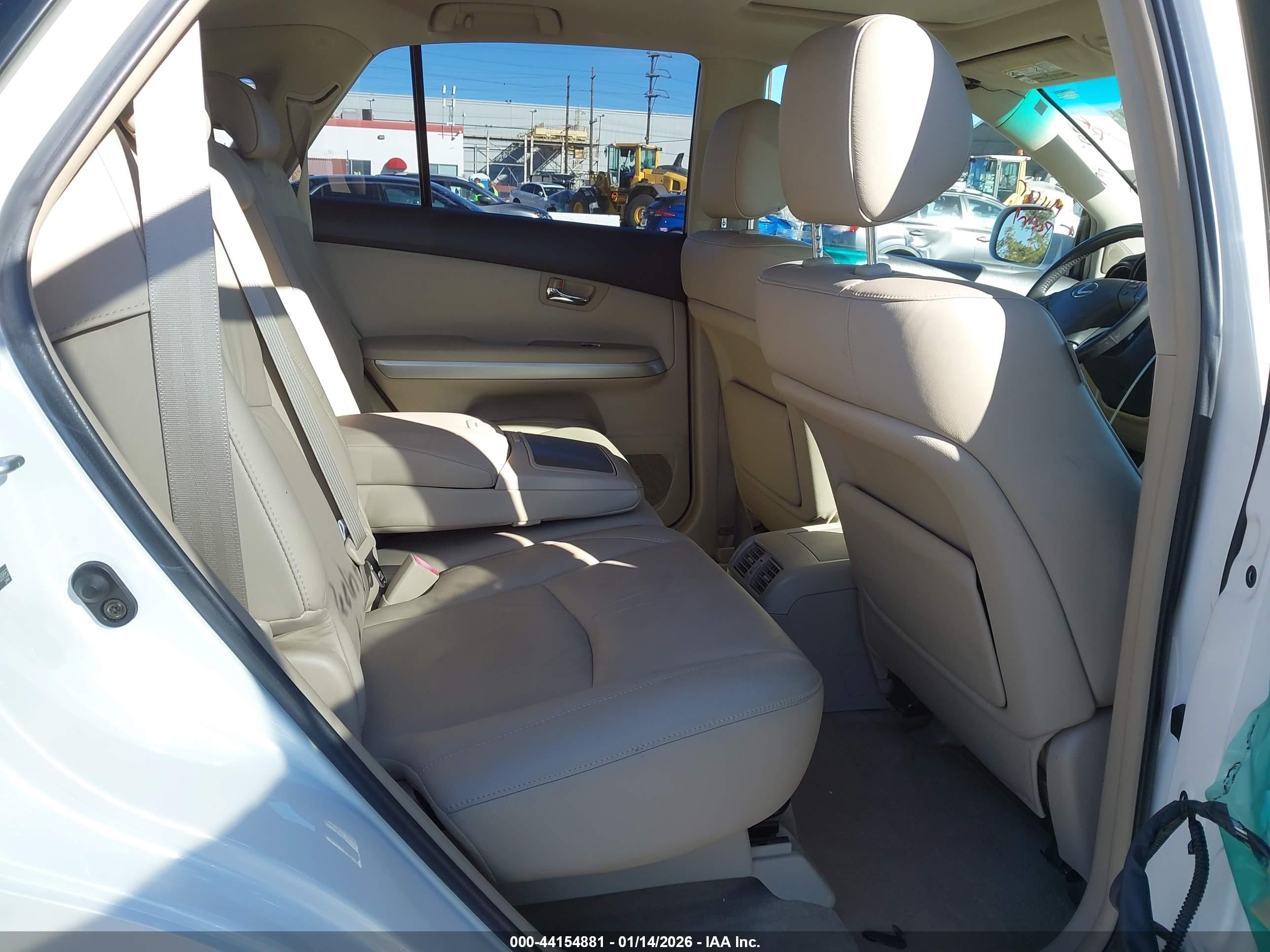 LEXUS RX image 8