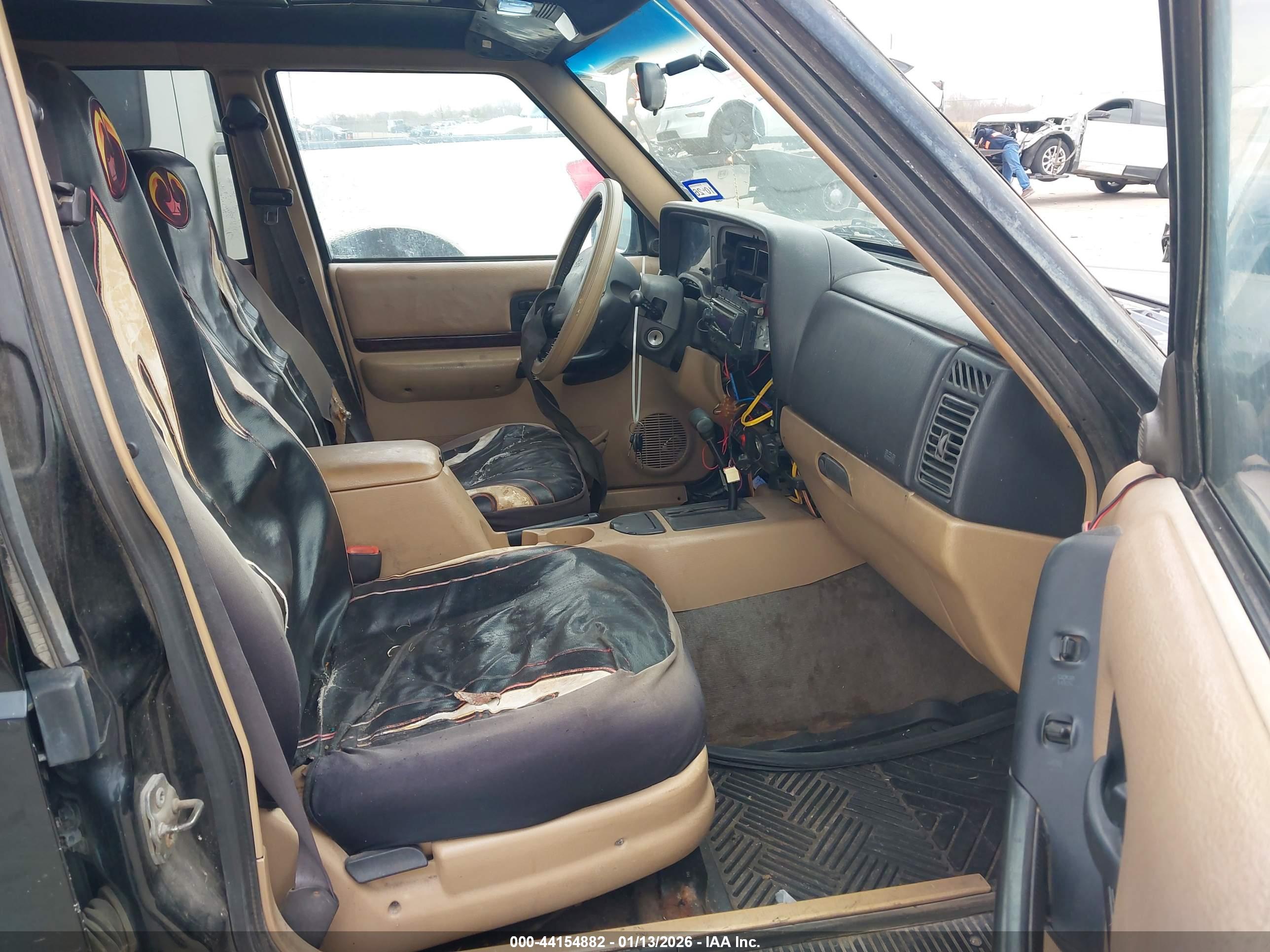 JEEP CHEROKEE image 5