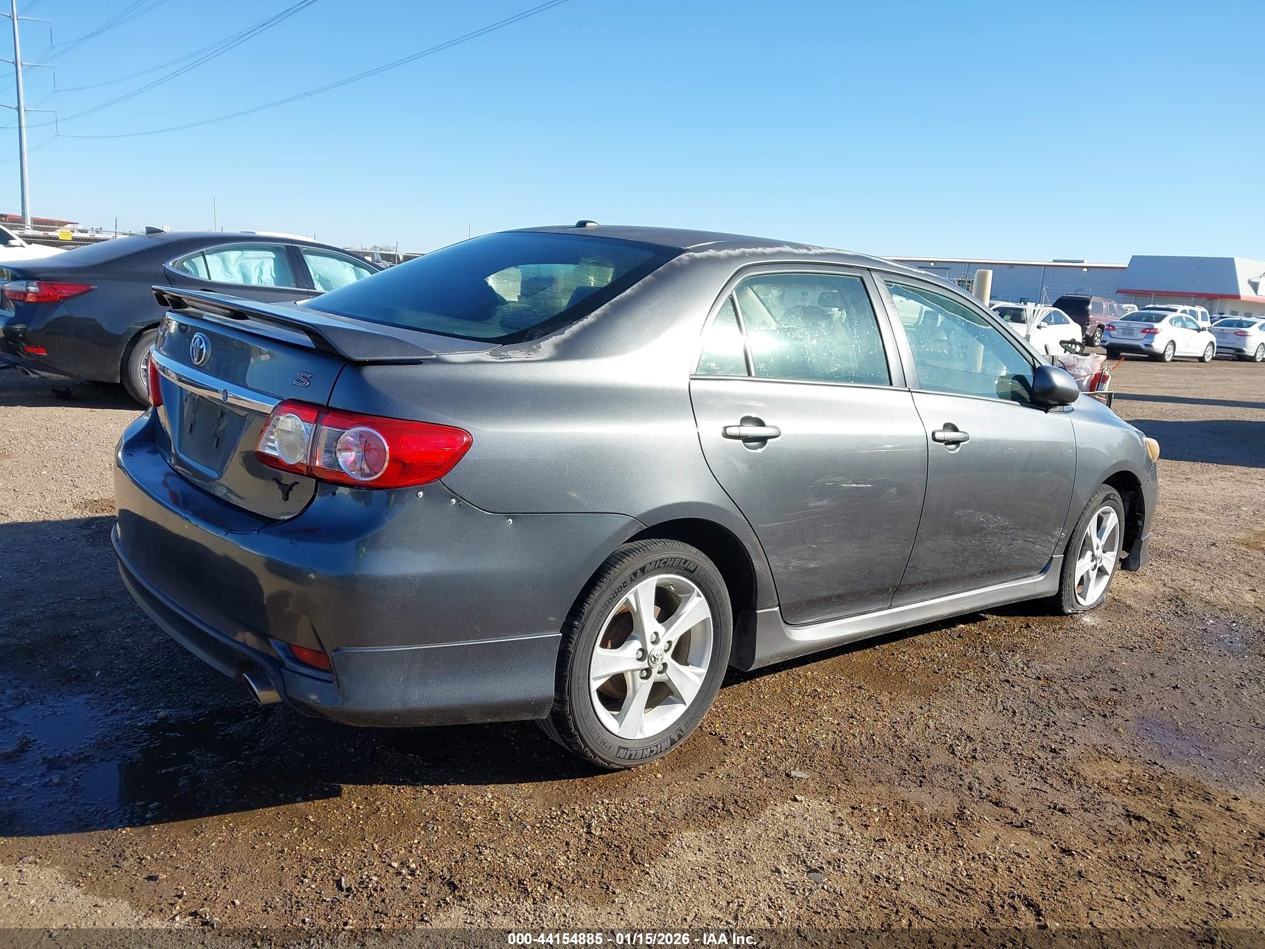 TOYOTA COROLLA image 4