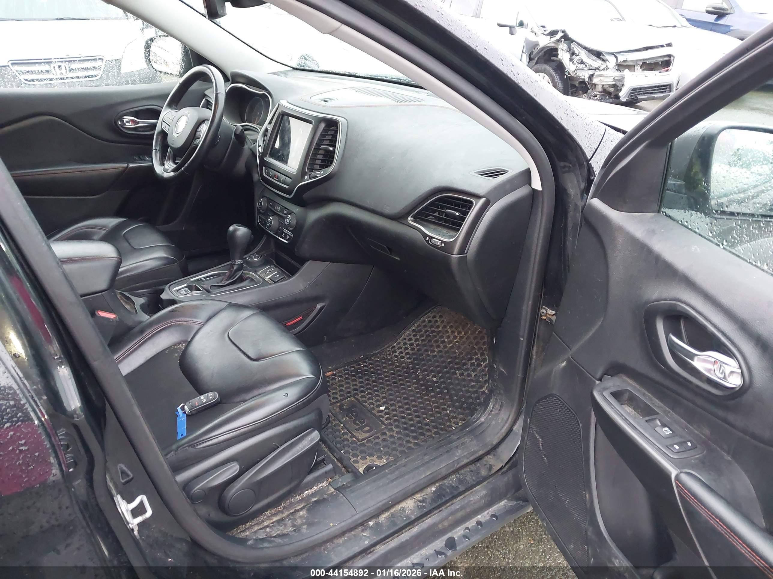JEEP CHEROKEE image 5