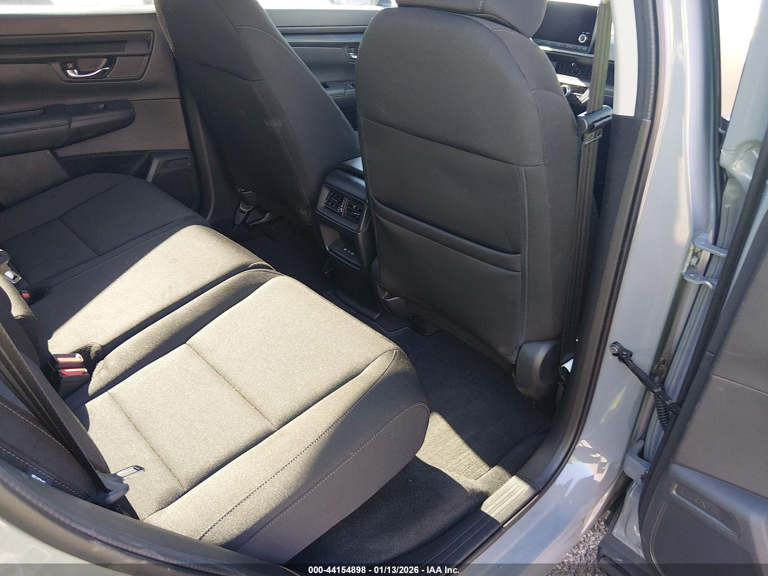 HONDA CR-V image 8