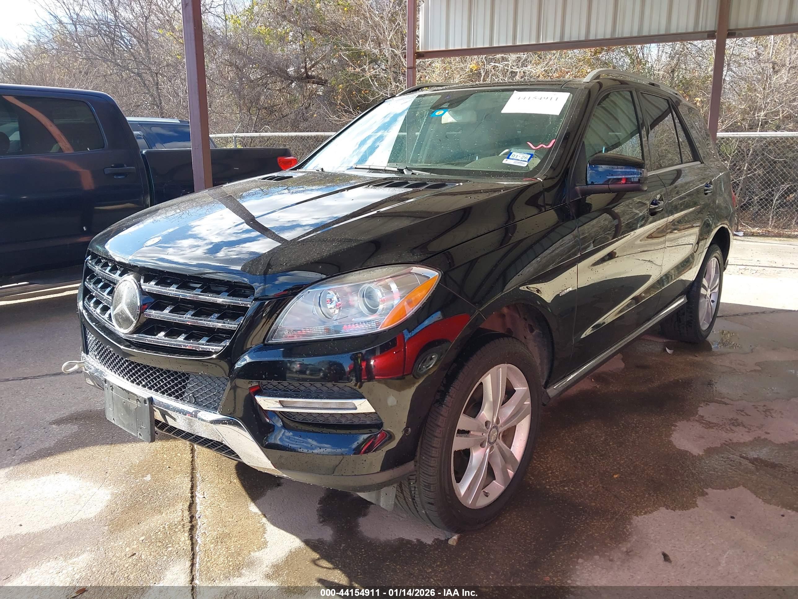 MERCEDES-BENZ ML image 2