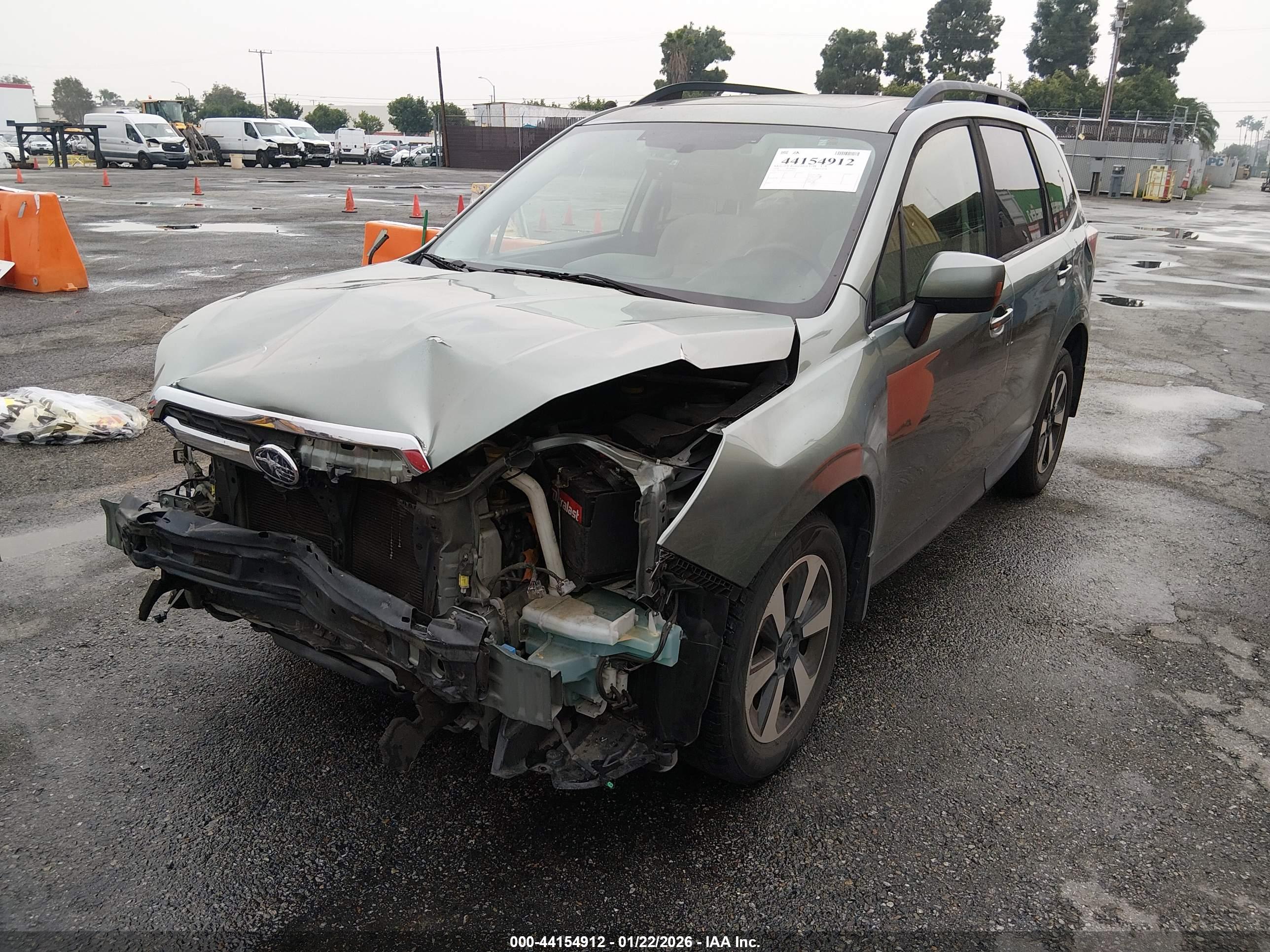 SUBARU FORESTER image 2
