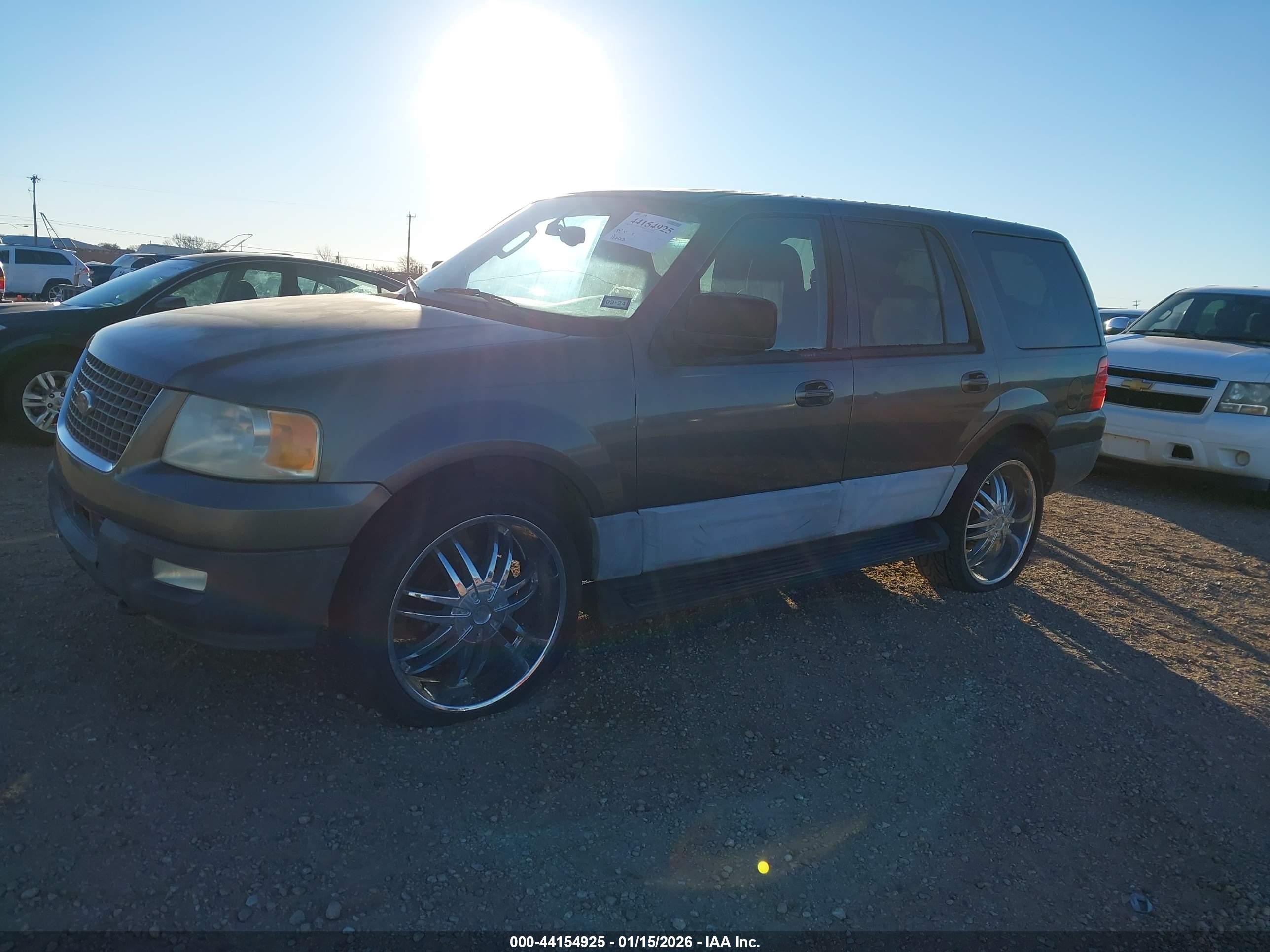 FORD EXPEDITION image 2