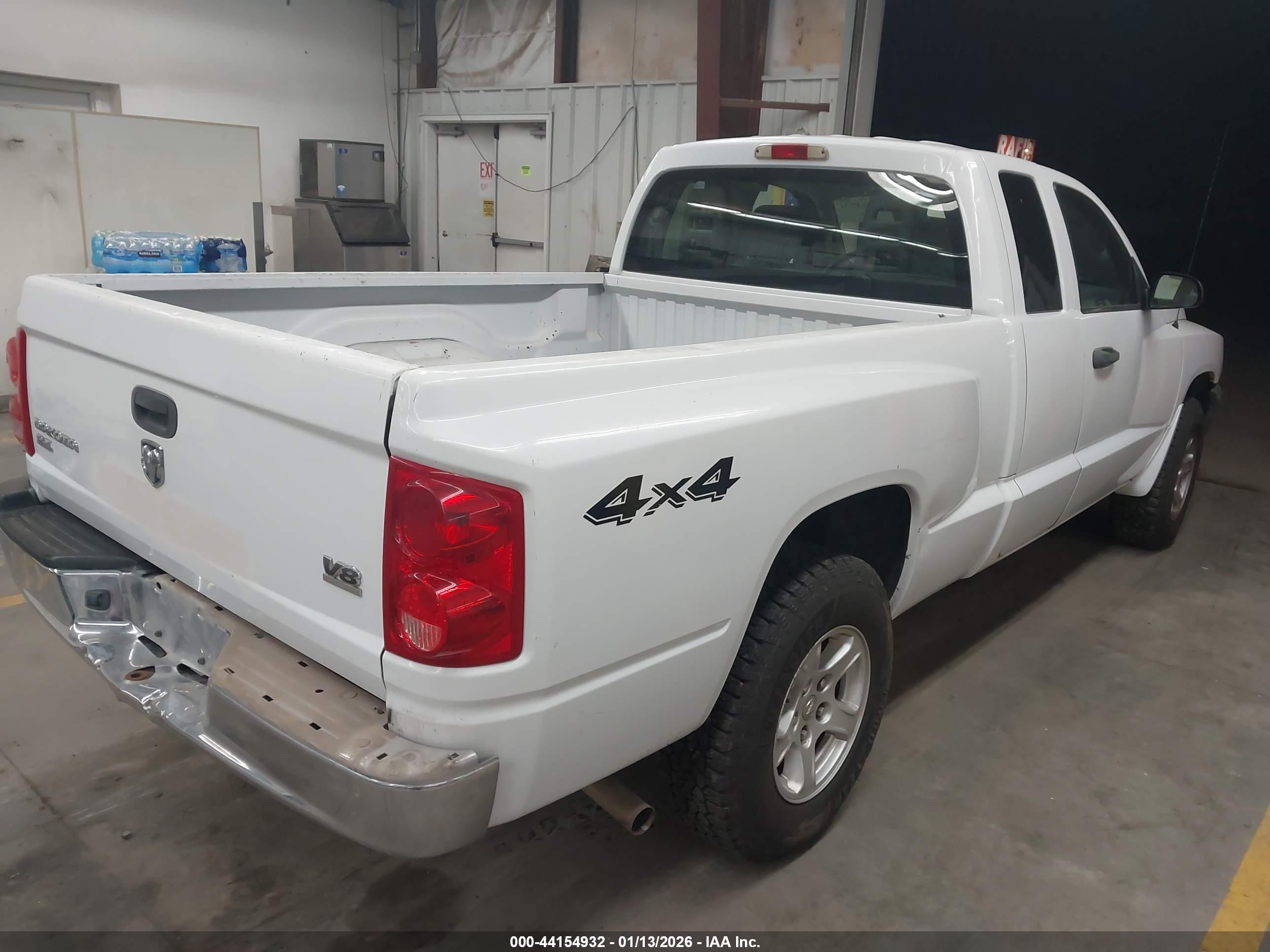 DODGE DAKOTA image 4
