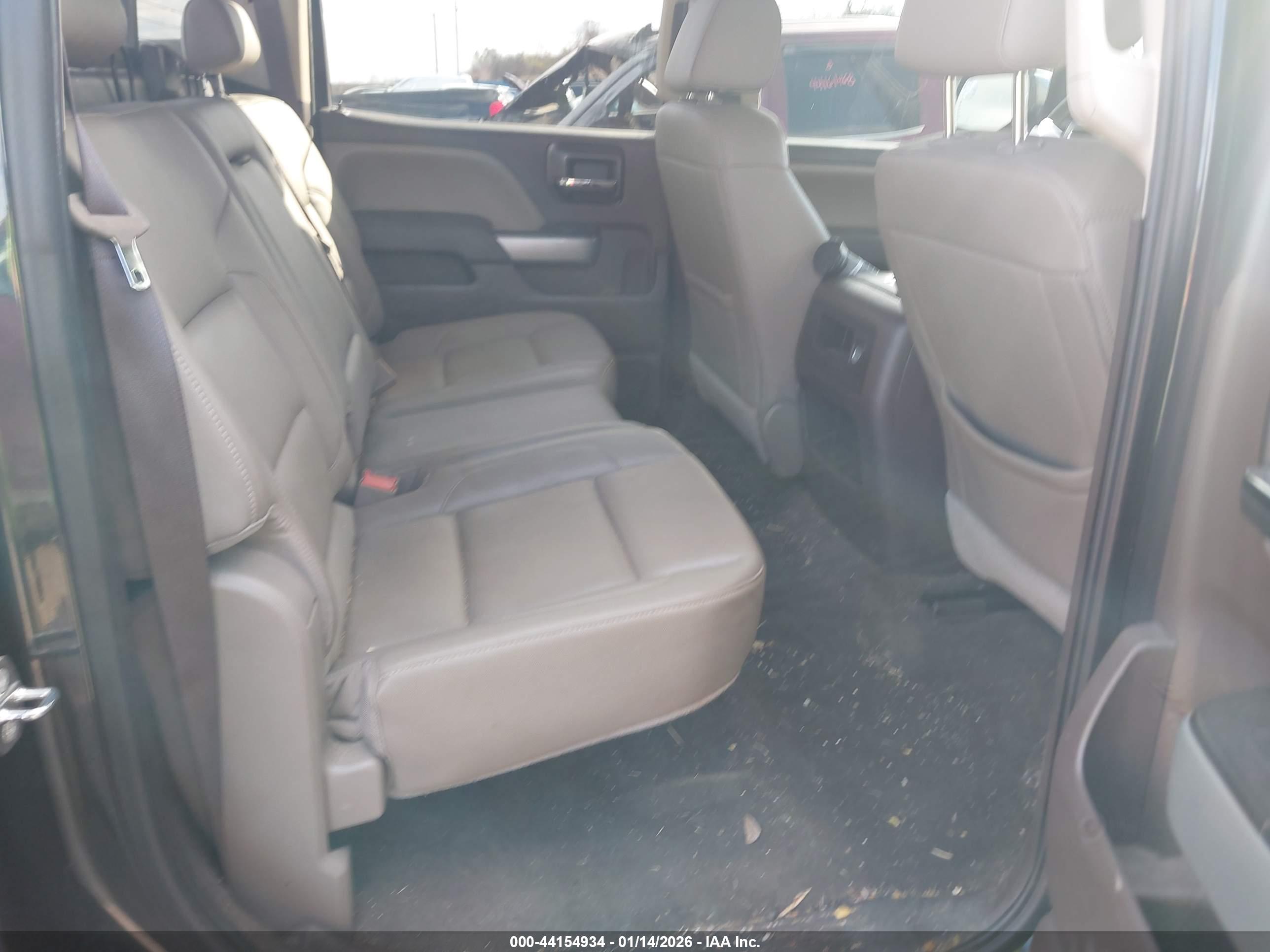 CHEVROLET SILVERADO image 8