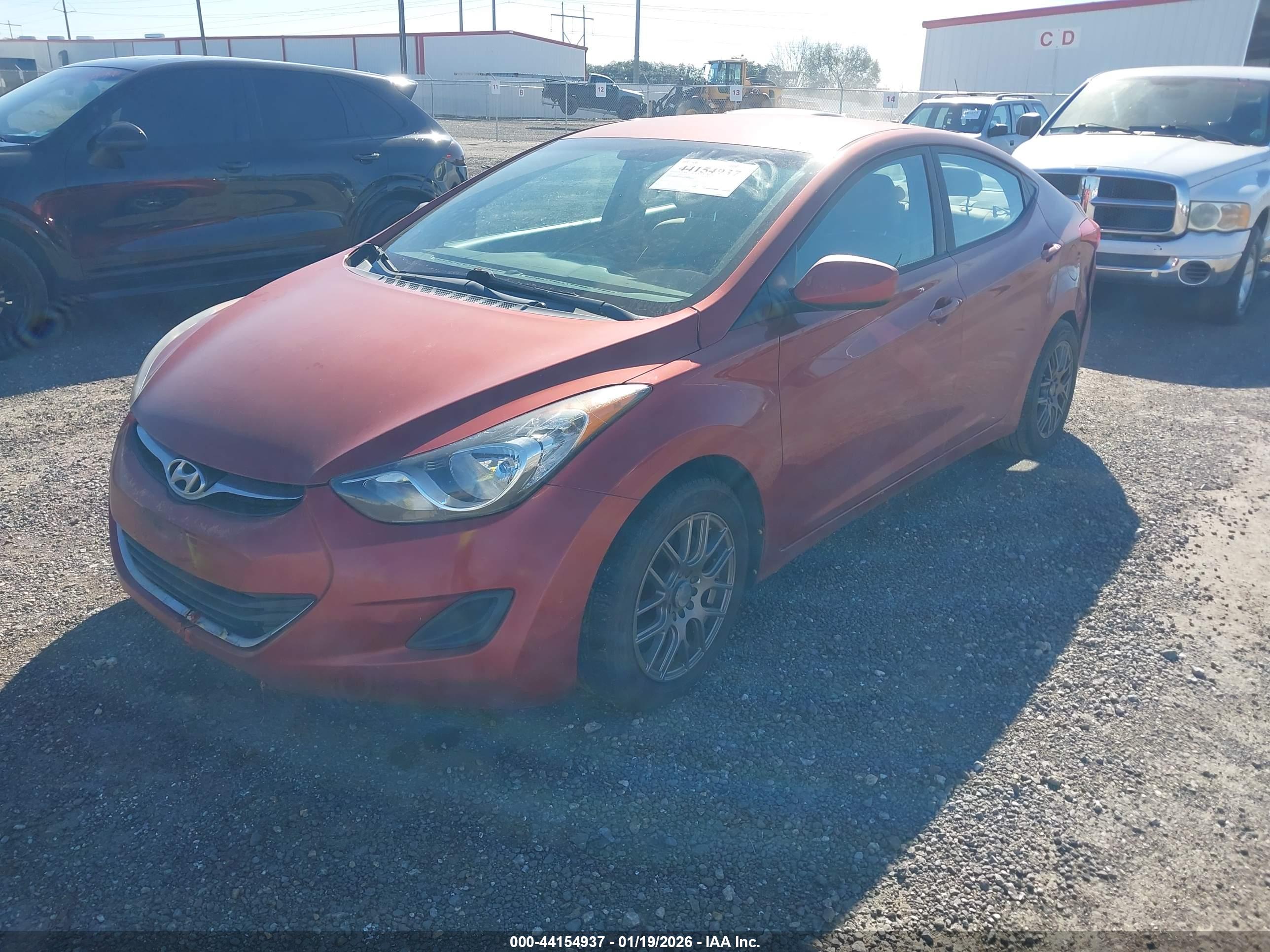 HYUNDAI ELANTRA image 2