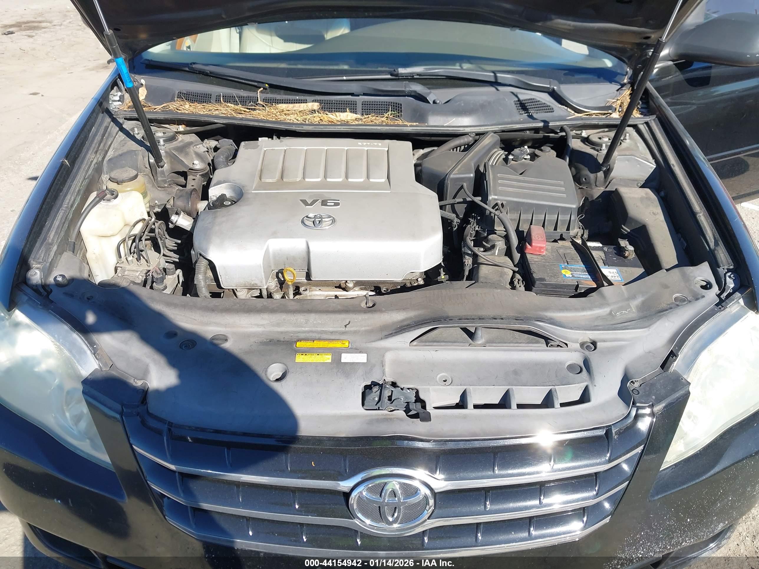 TOYOTA AVALON image 10