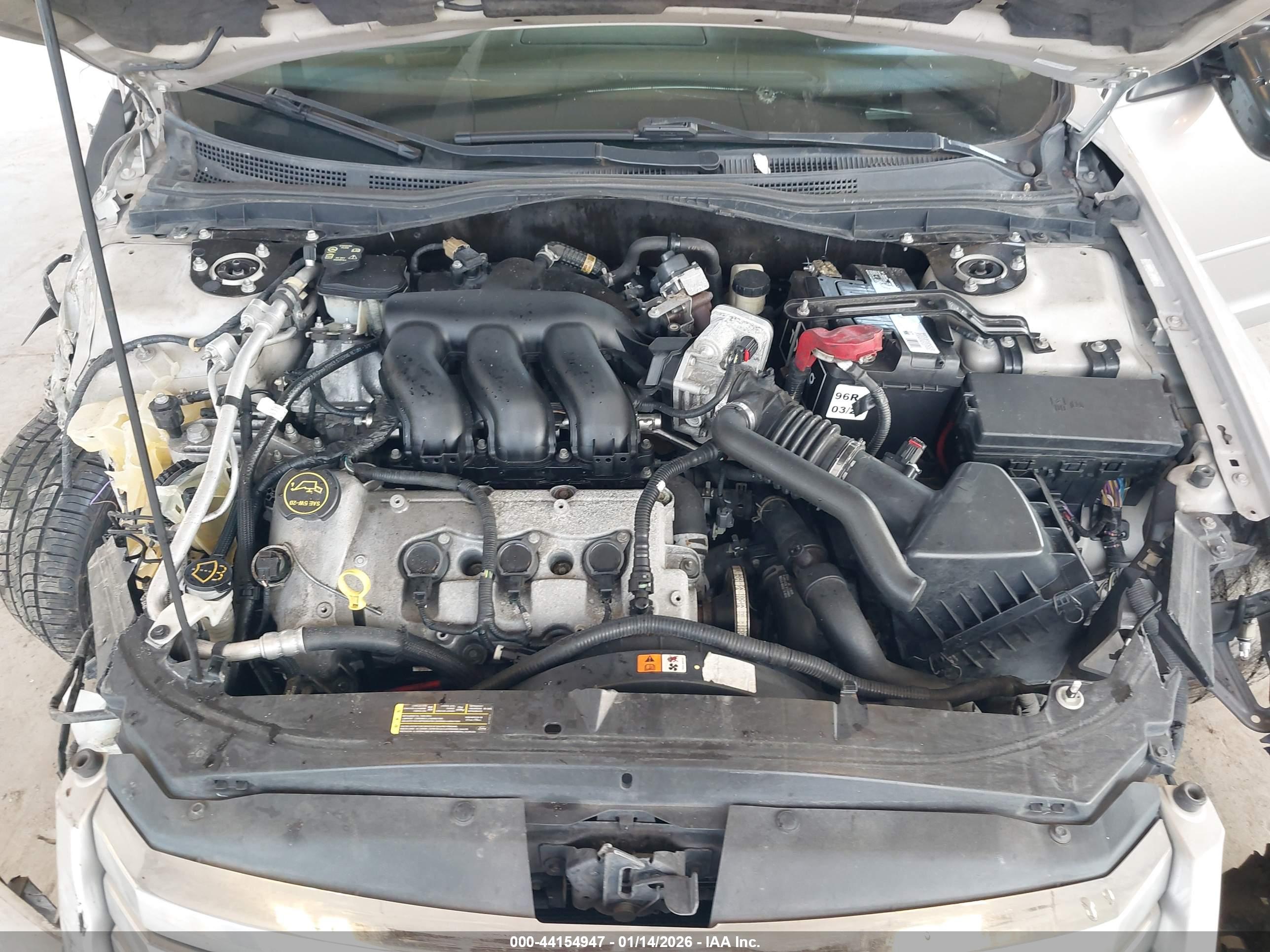FORD FUSION image 10