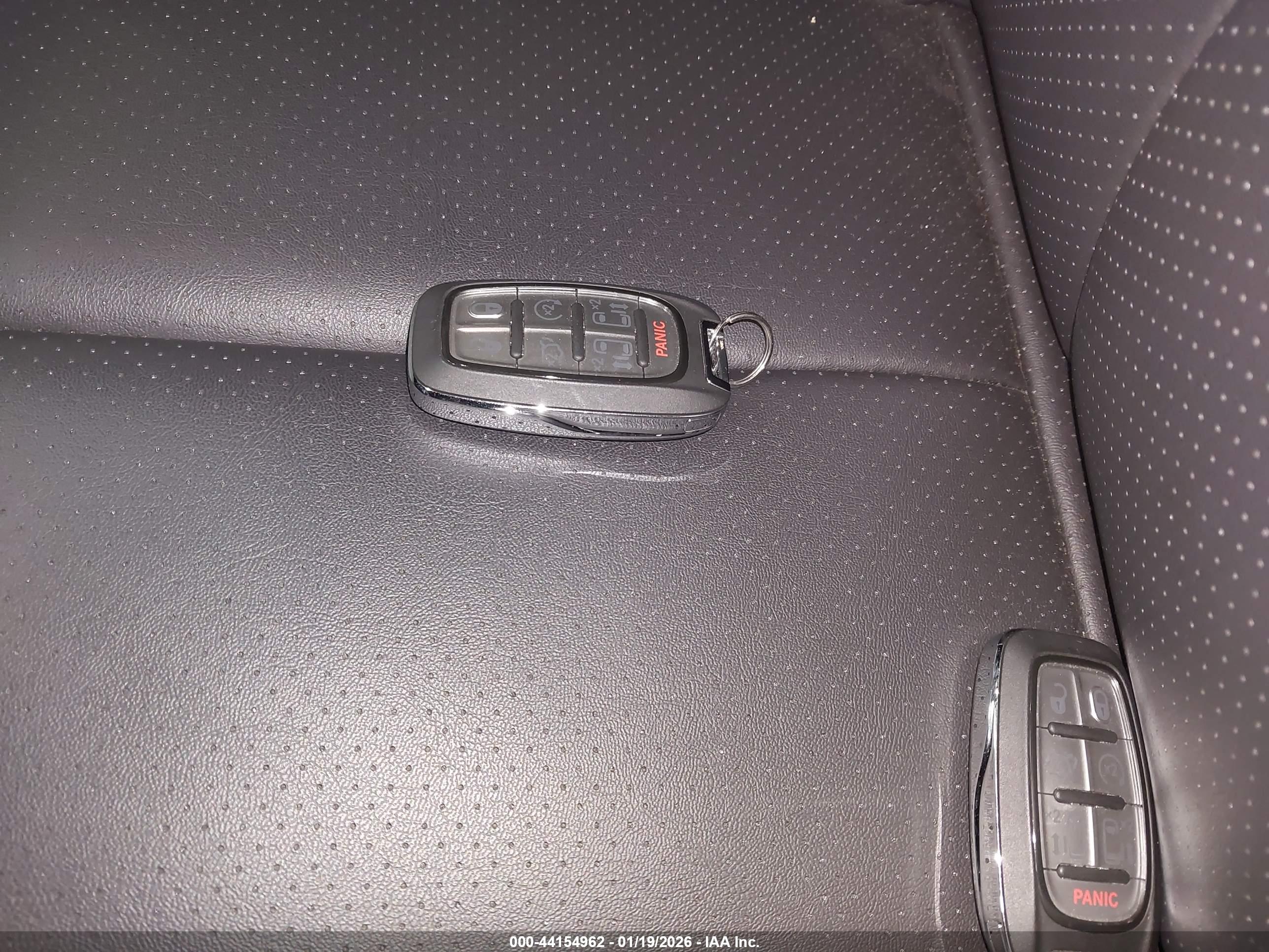 CHRYSLER PACIFICA image 11