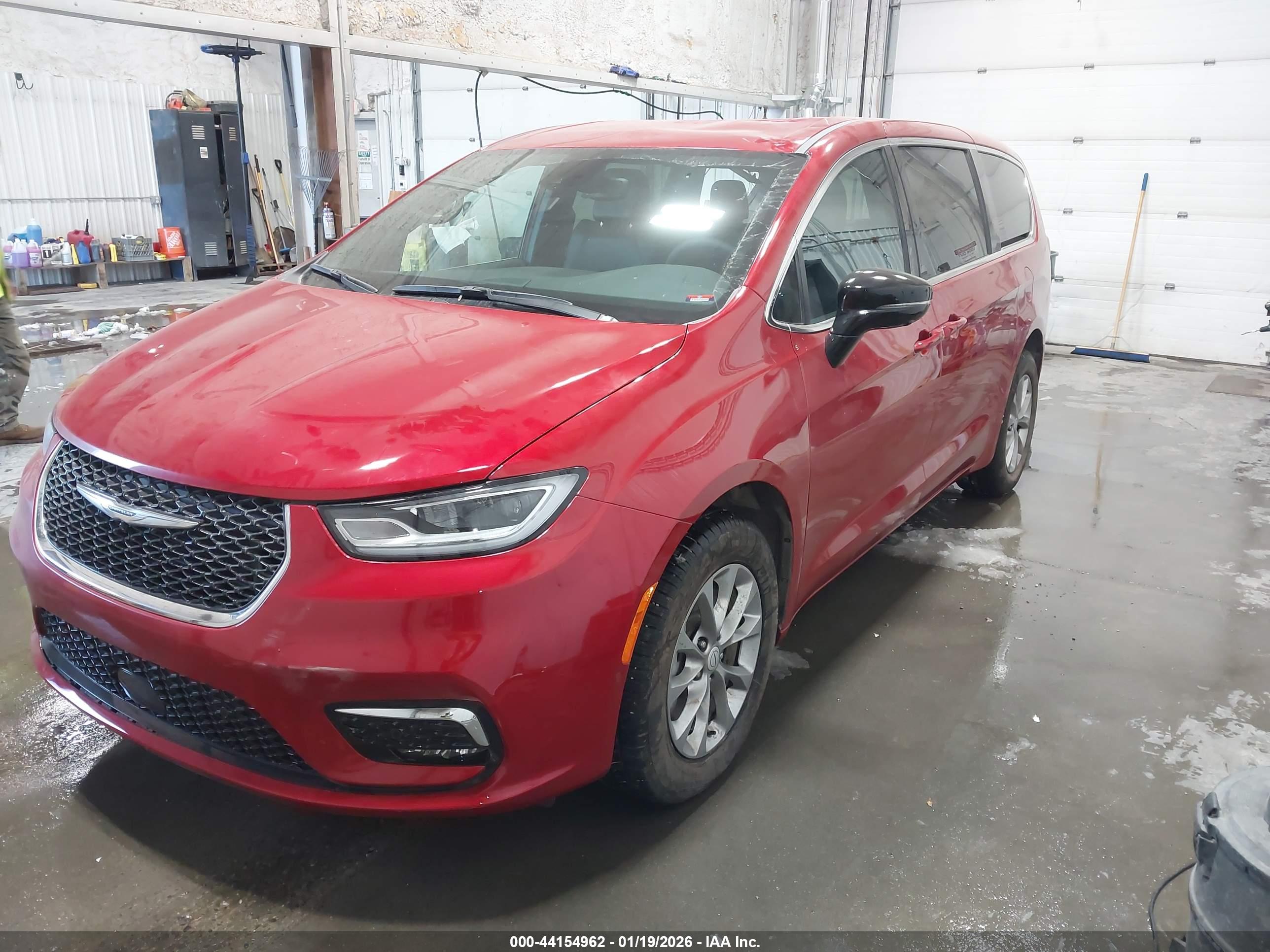 CHRYSLER PACIFICA image 2