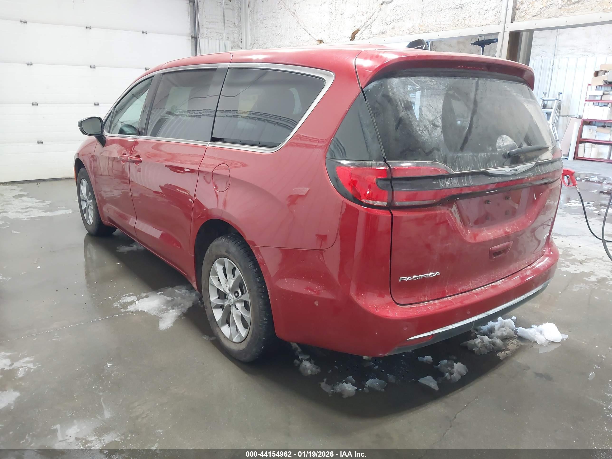 CHRYSLER PACIFICA image 3