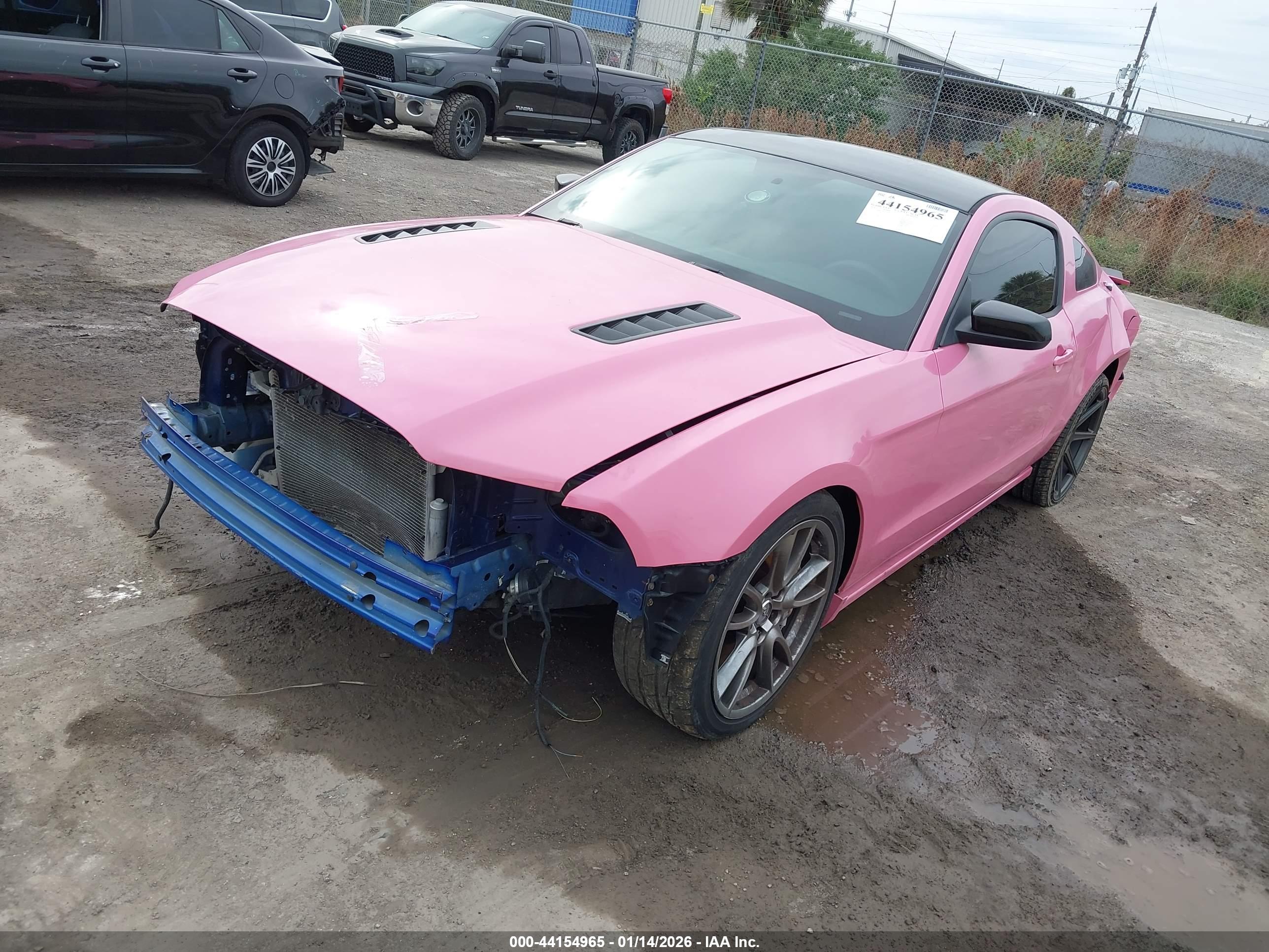 FORD MUSTANG image 2