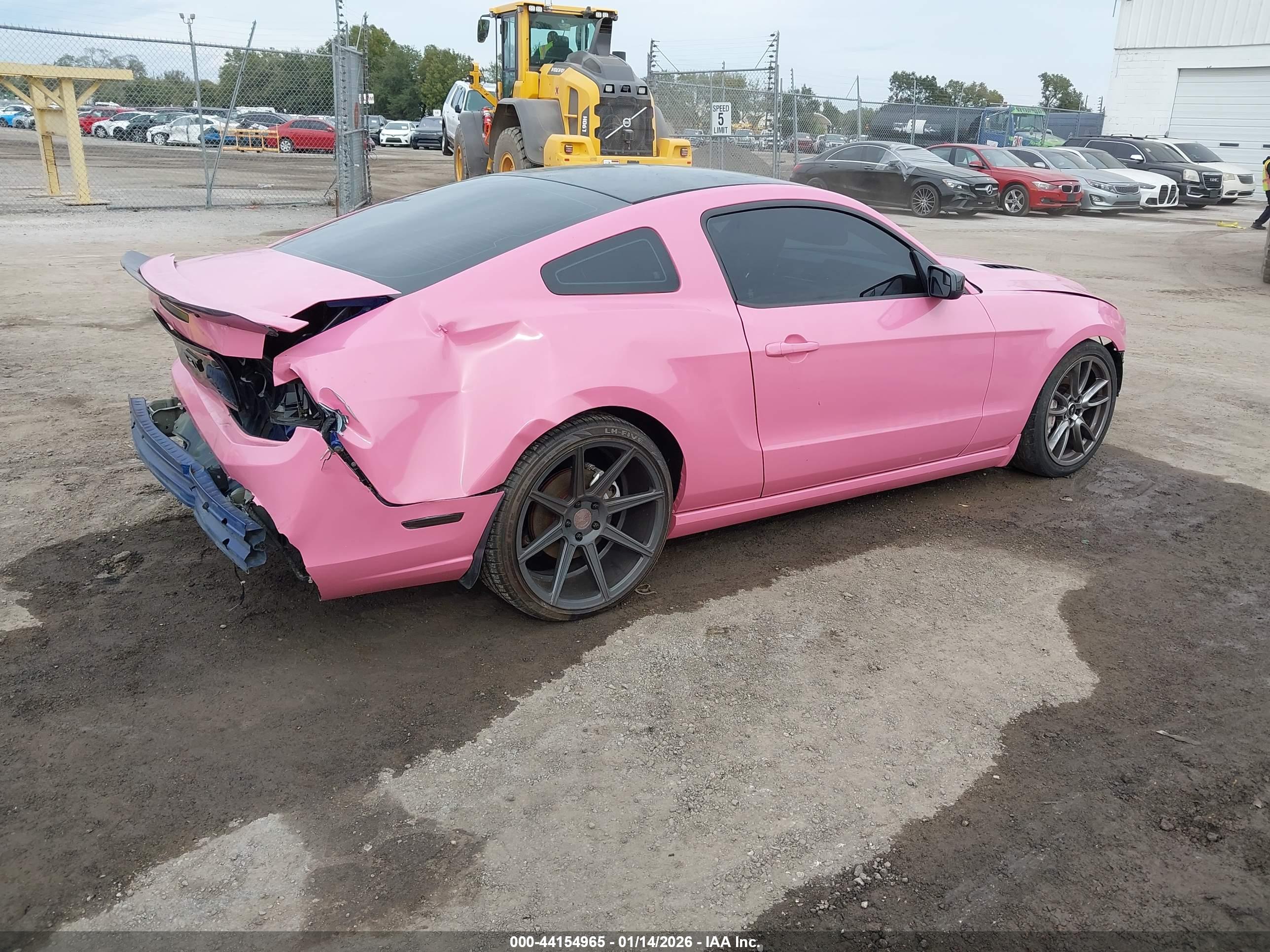 FORD MUSTANG image 4
