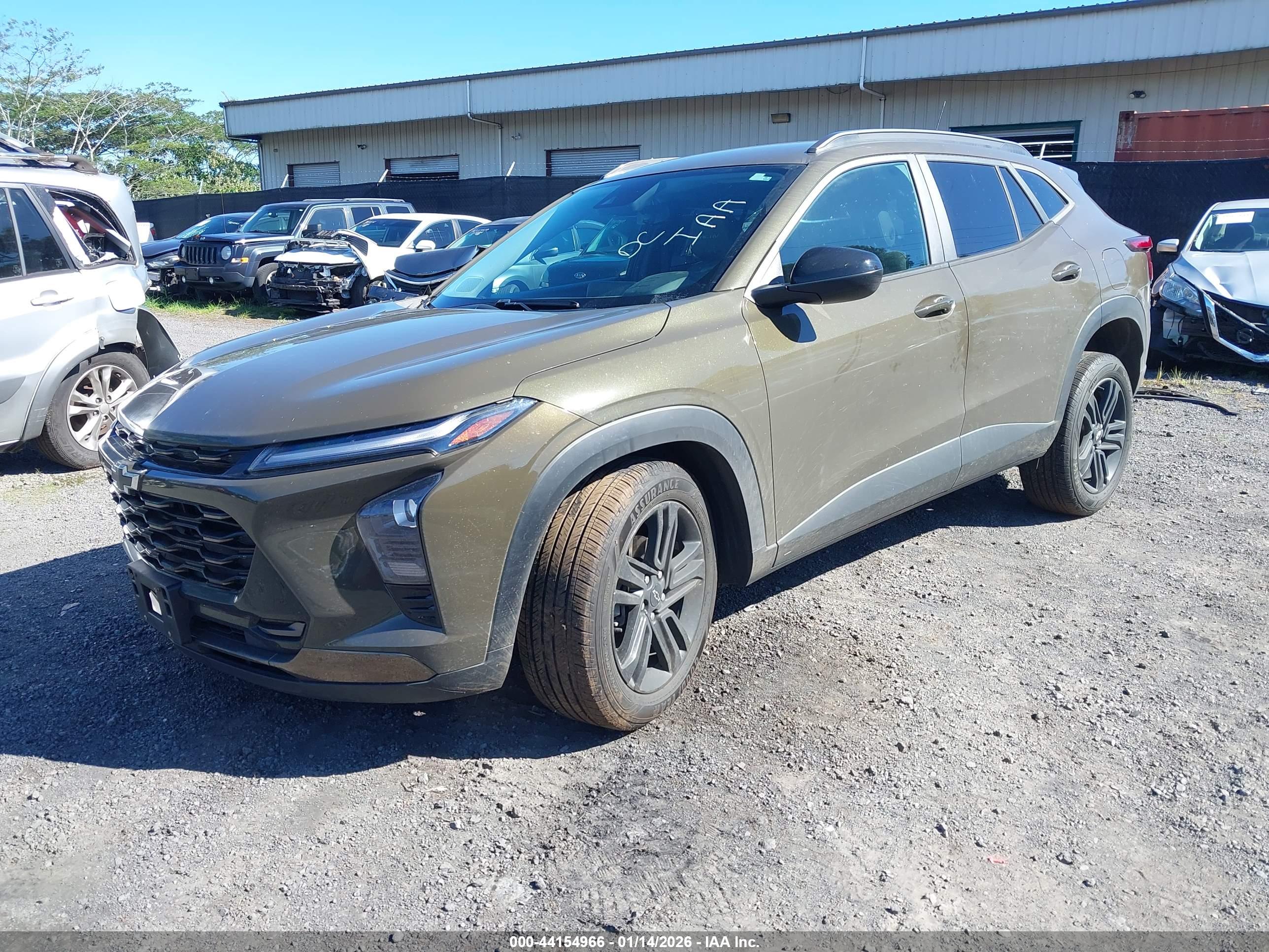 CHEVROLET TRAX image 2