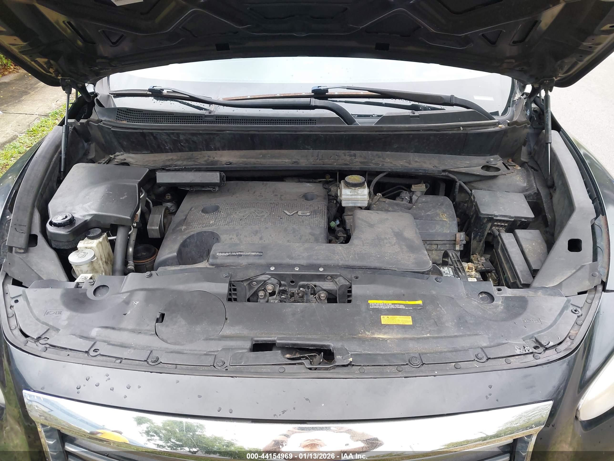 INFINITI JX35 image 10