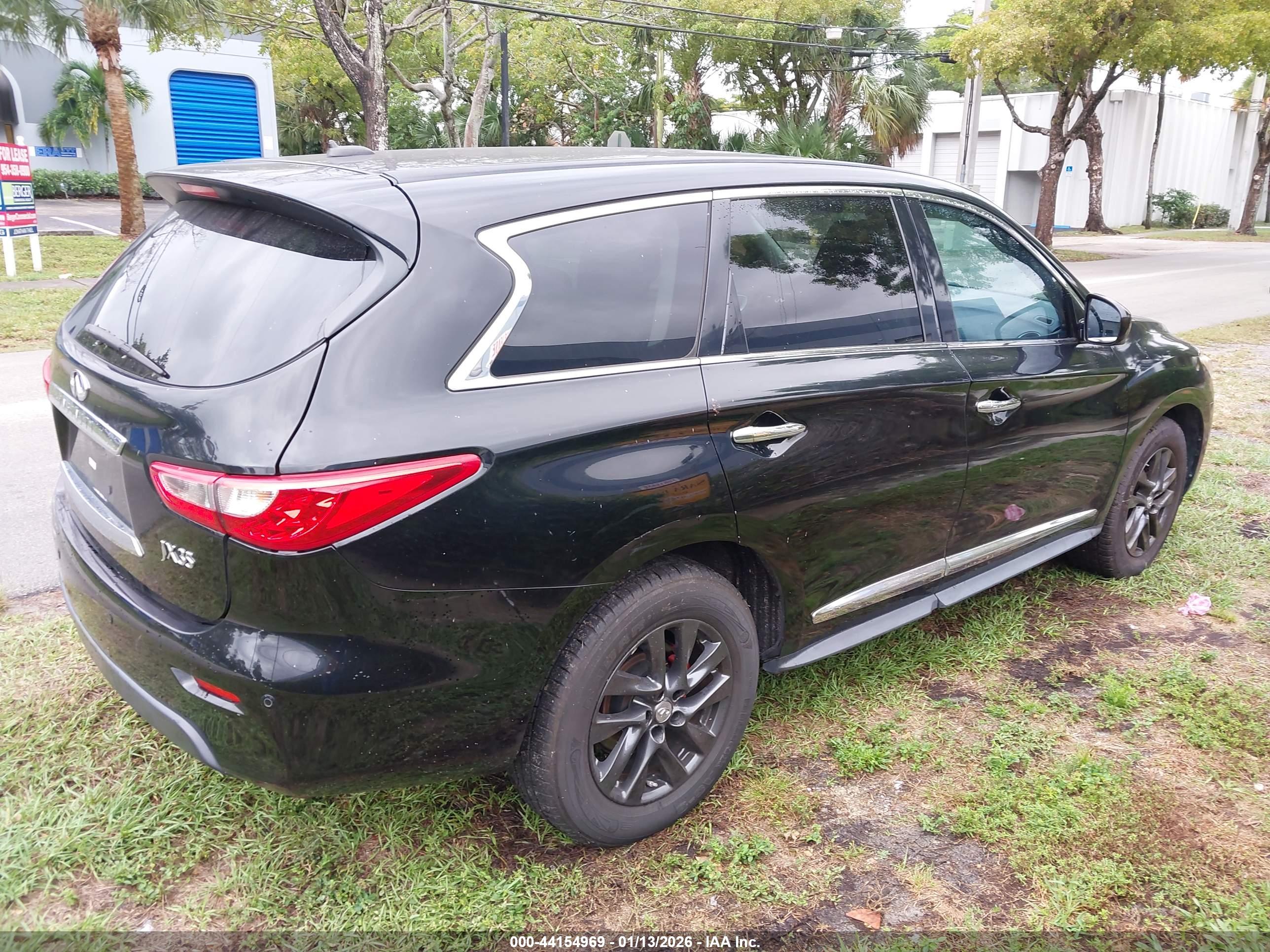INFINITI JX35 image 4