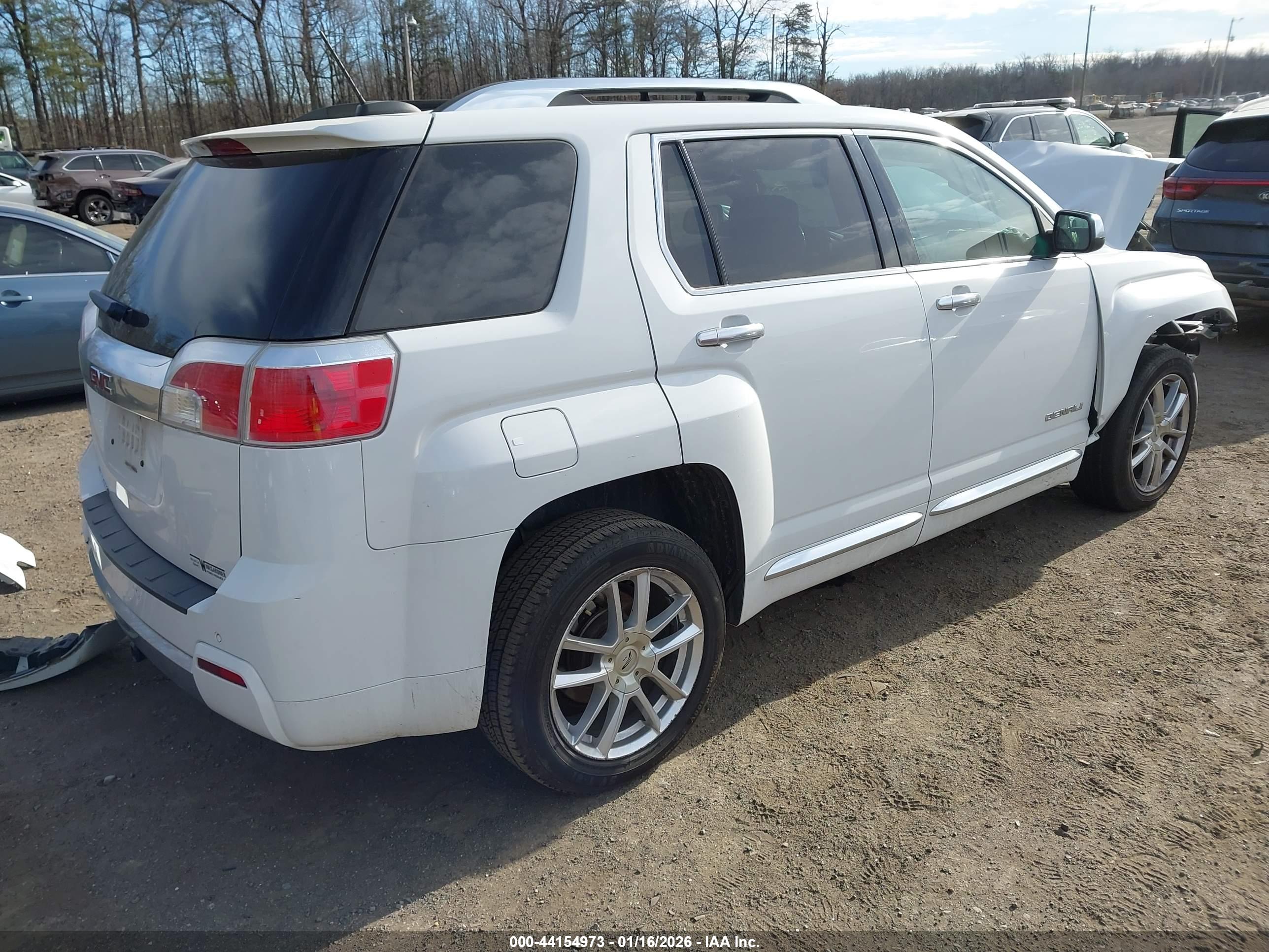GMC TERRAIN image 4