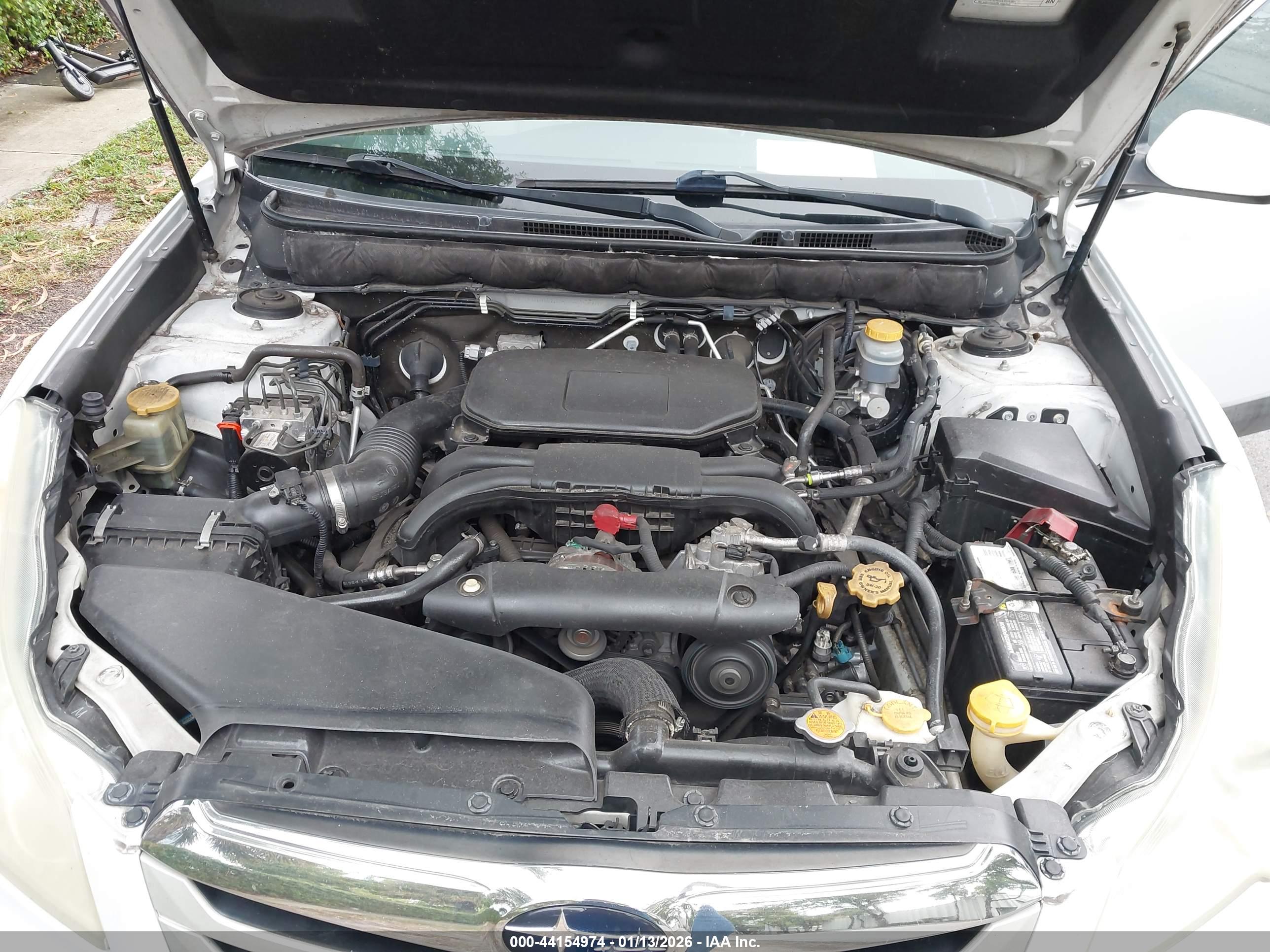 SUBARU OUTBACK image 10