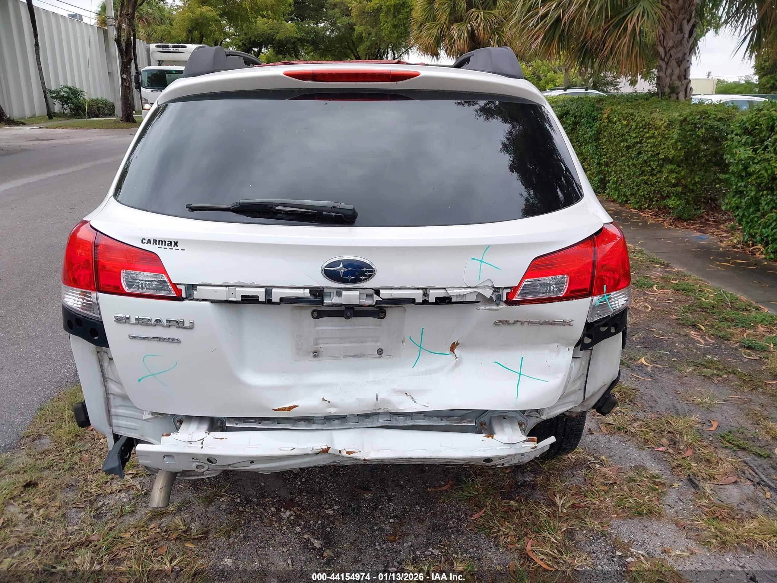 SUBARU OUTBACK image 6