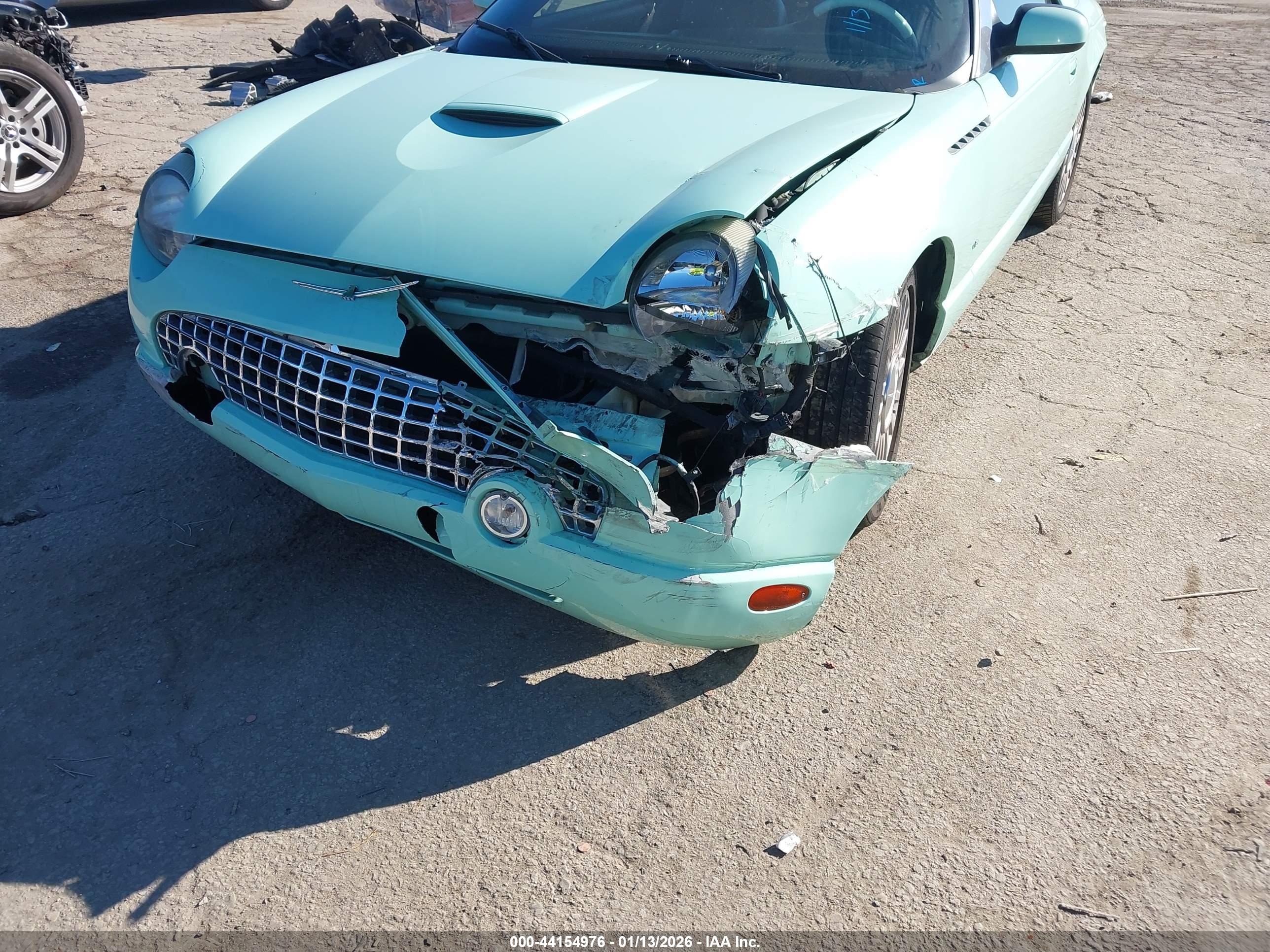 FORD THUNDERBIRD image 6