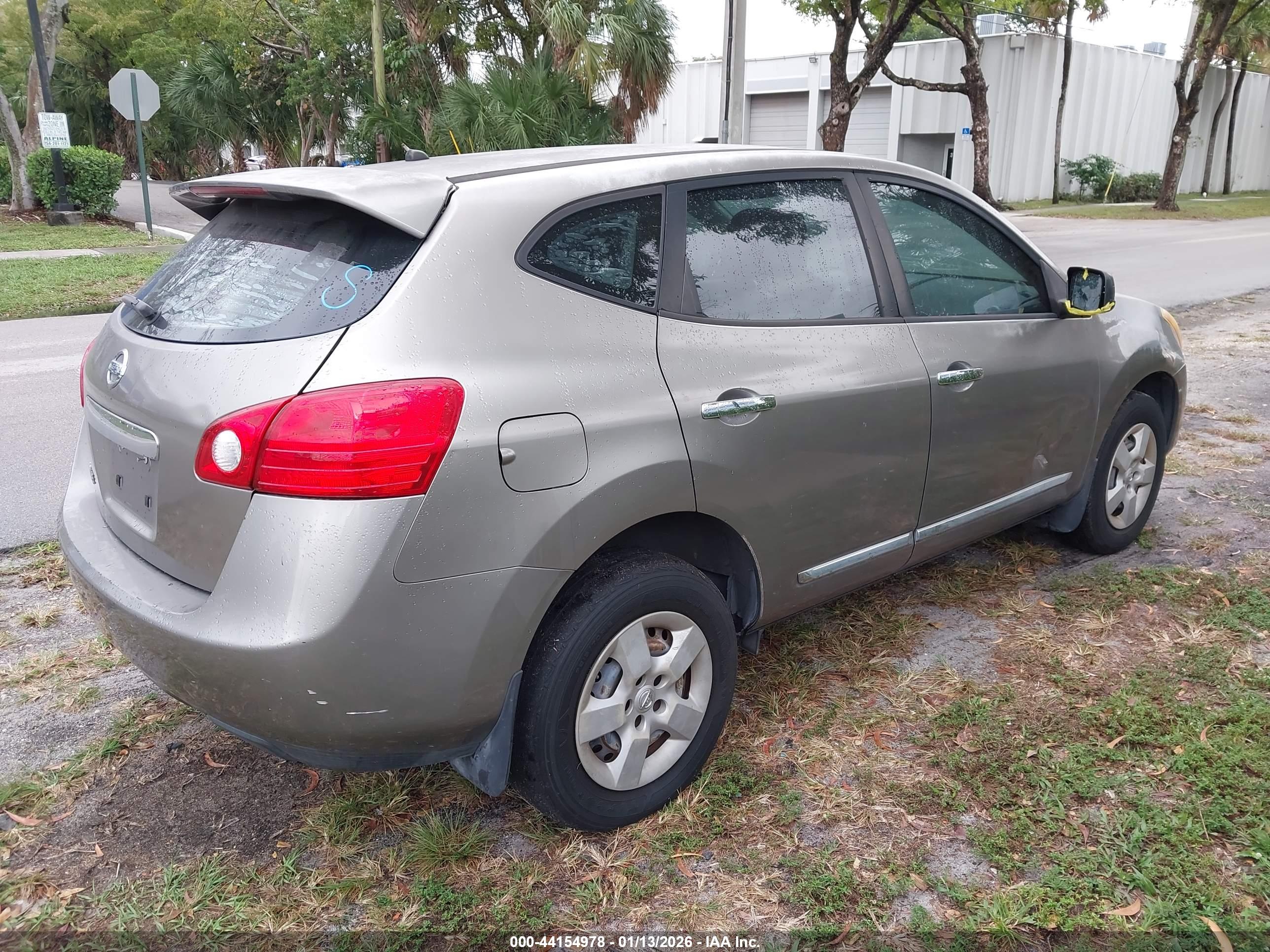 NISSAN ROGUE image 4