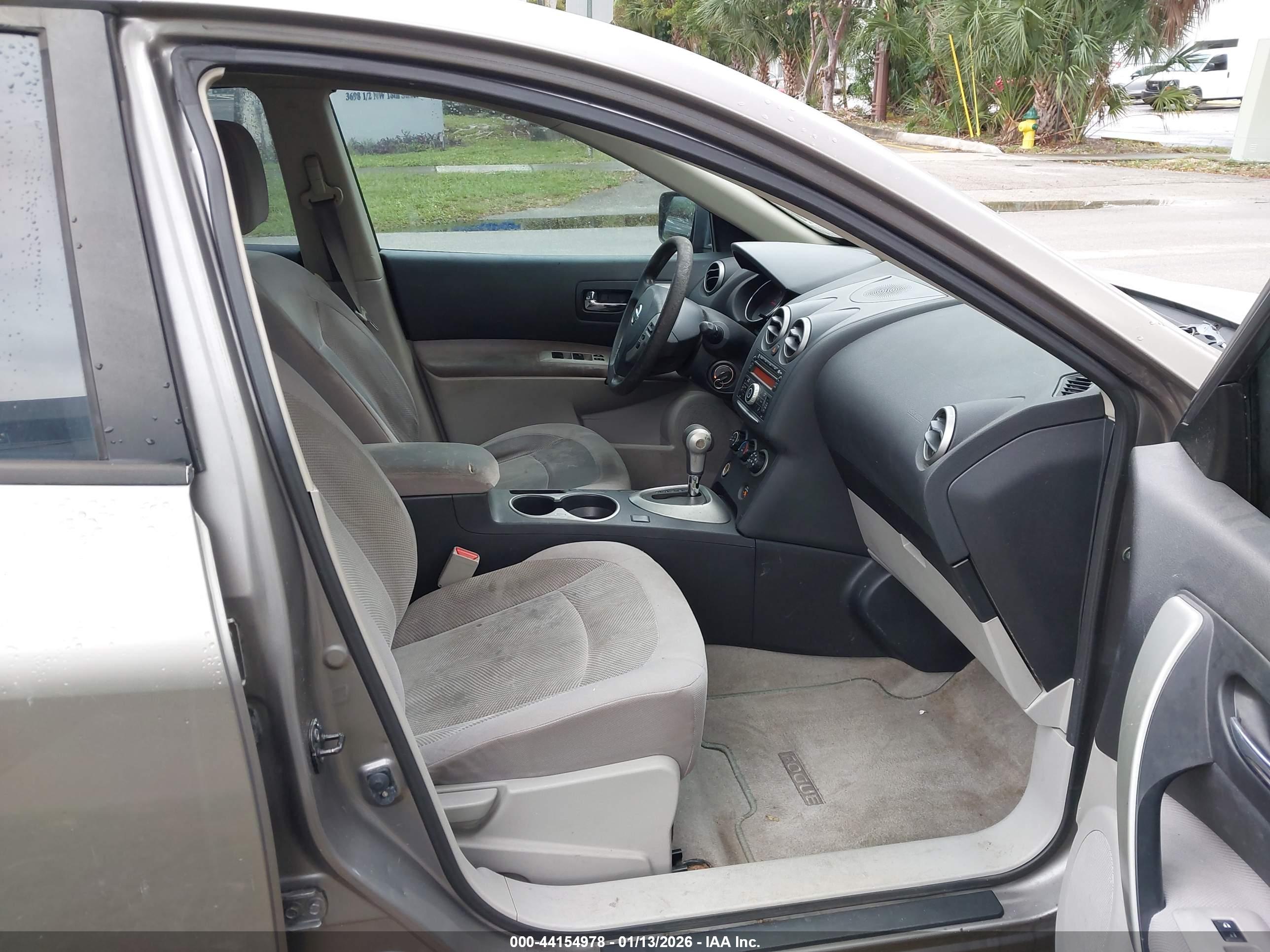 NISSAN ROGUE image 5