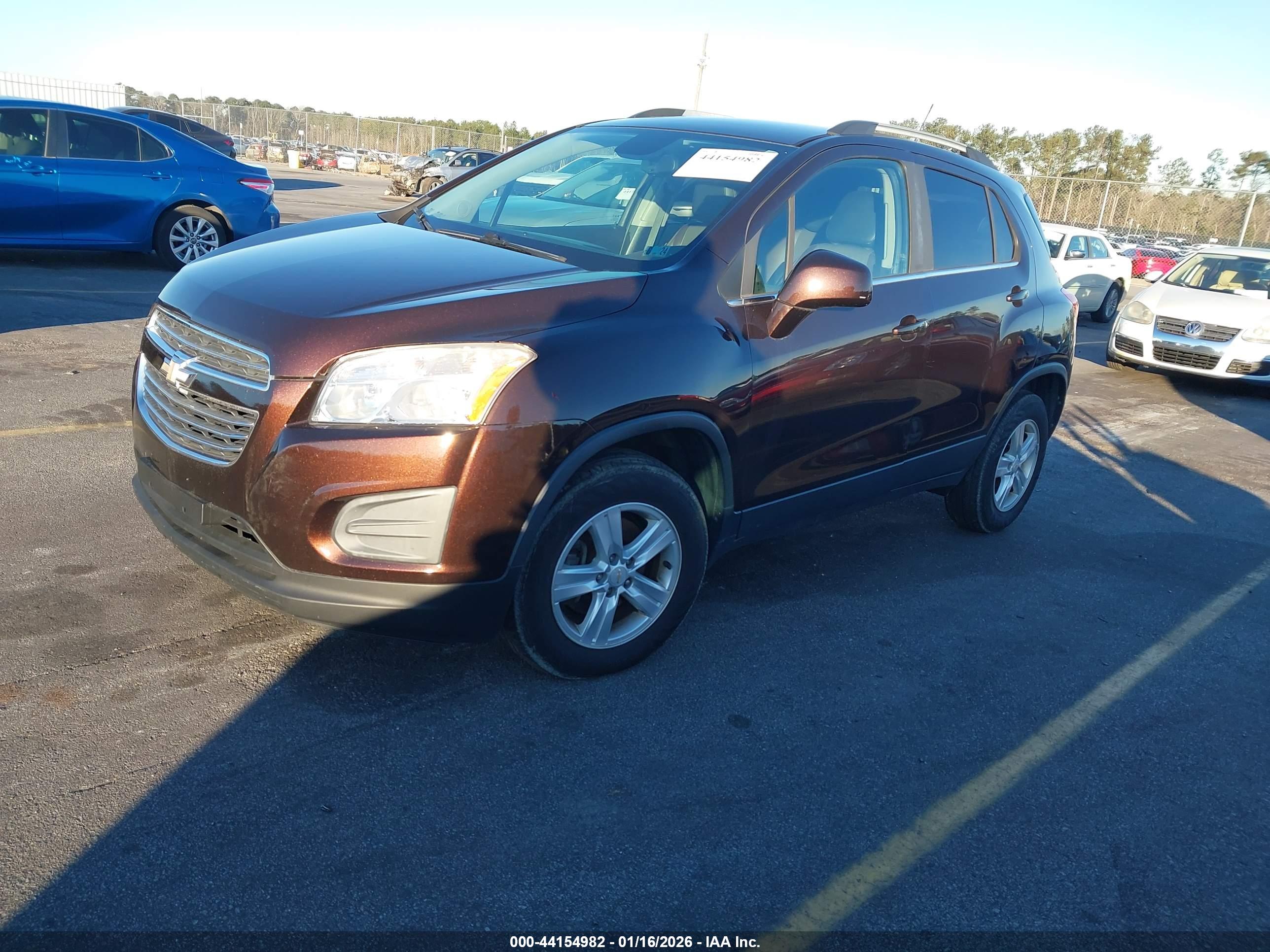 CHEVROLET TRAX image 2
