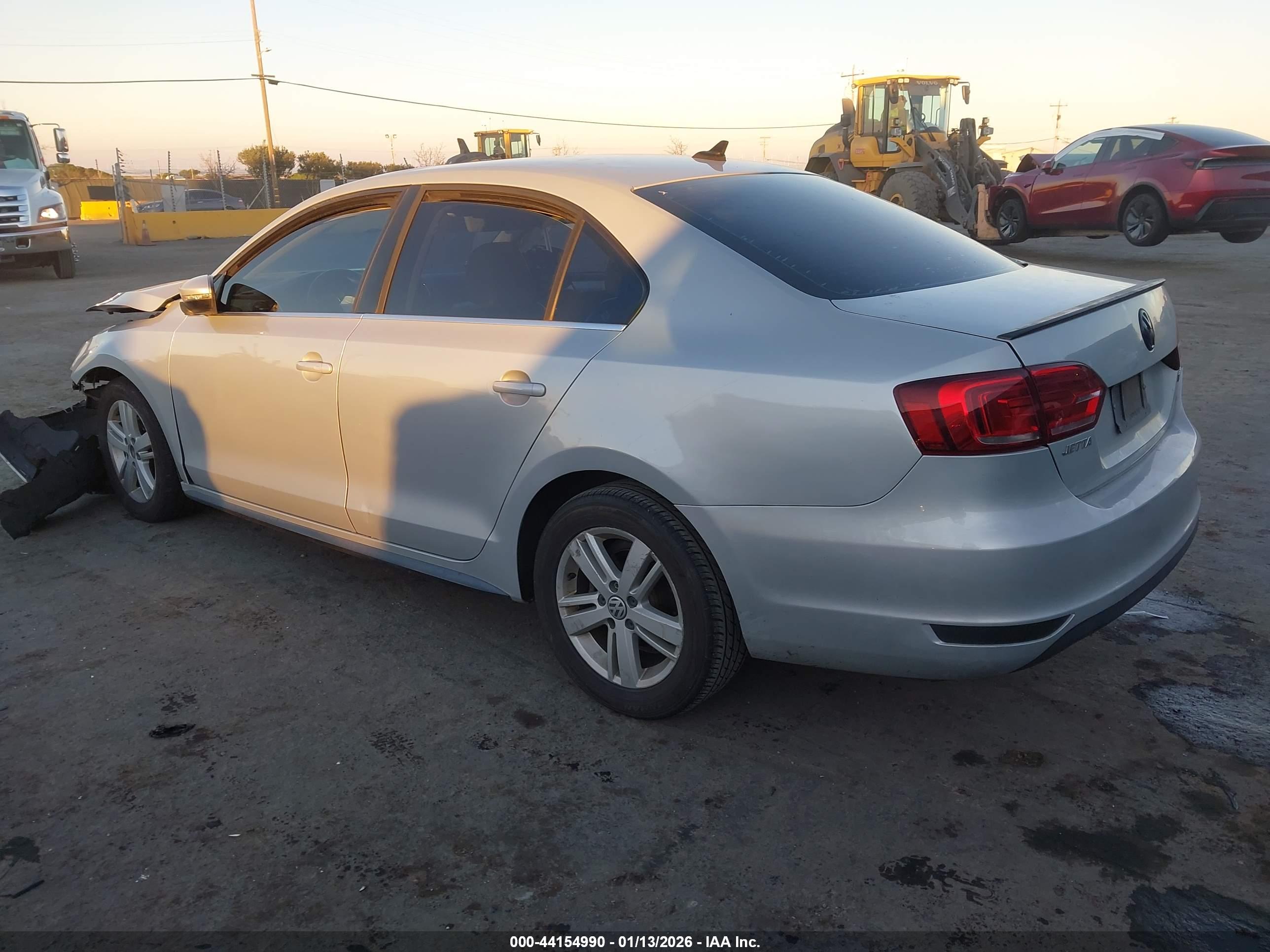 VOLKSWAGEN JETTA image 3