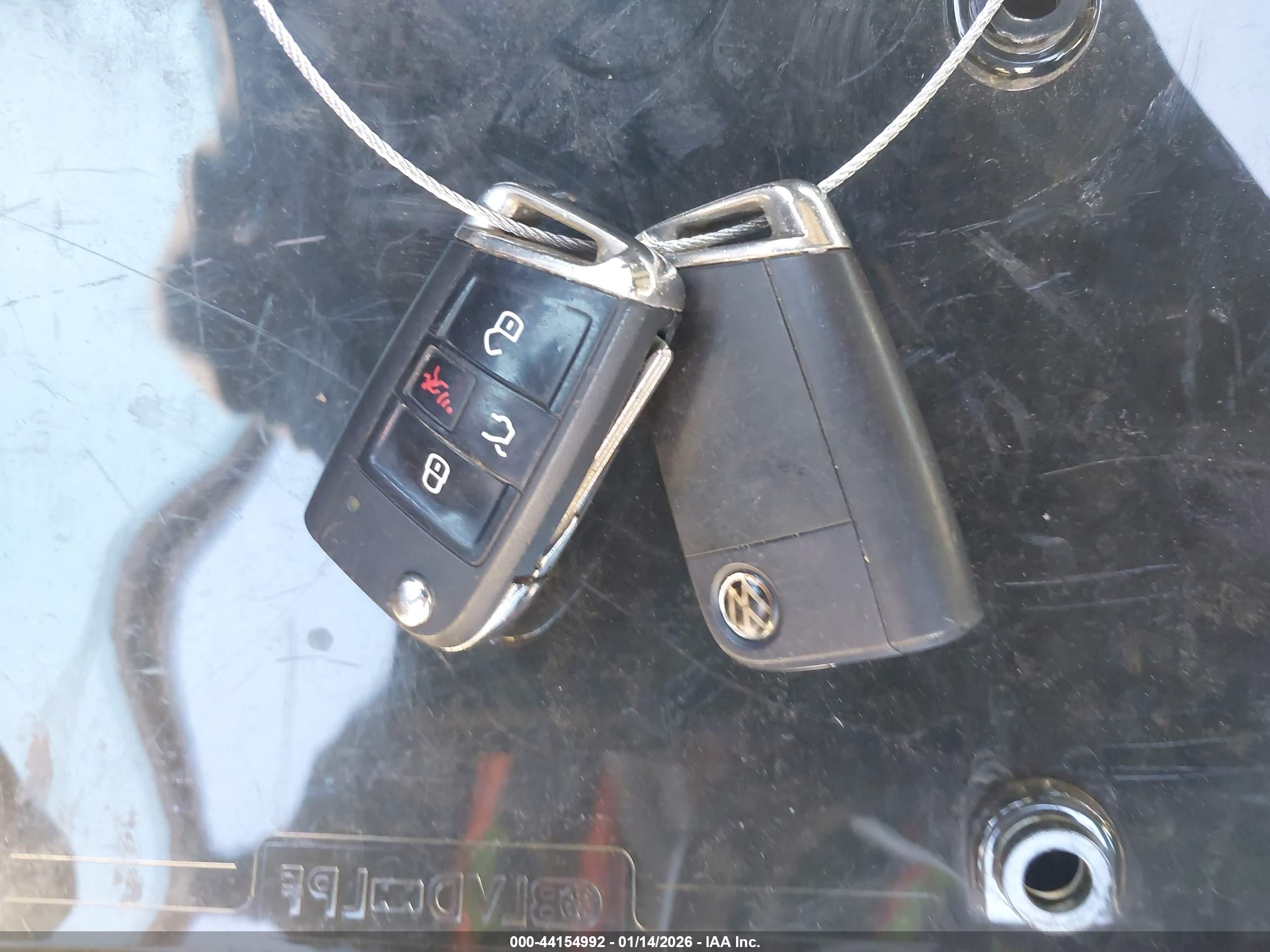 VOLKSWAGEN E-GOLF image 11