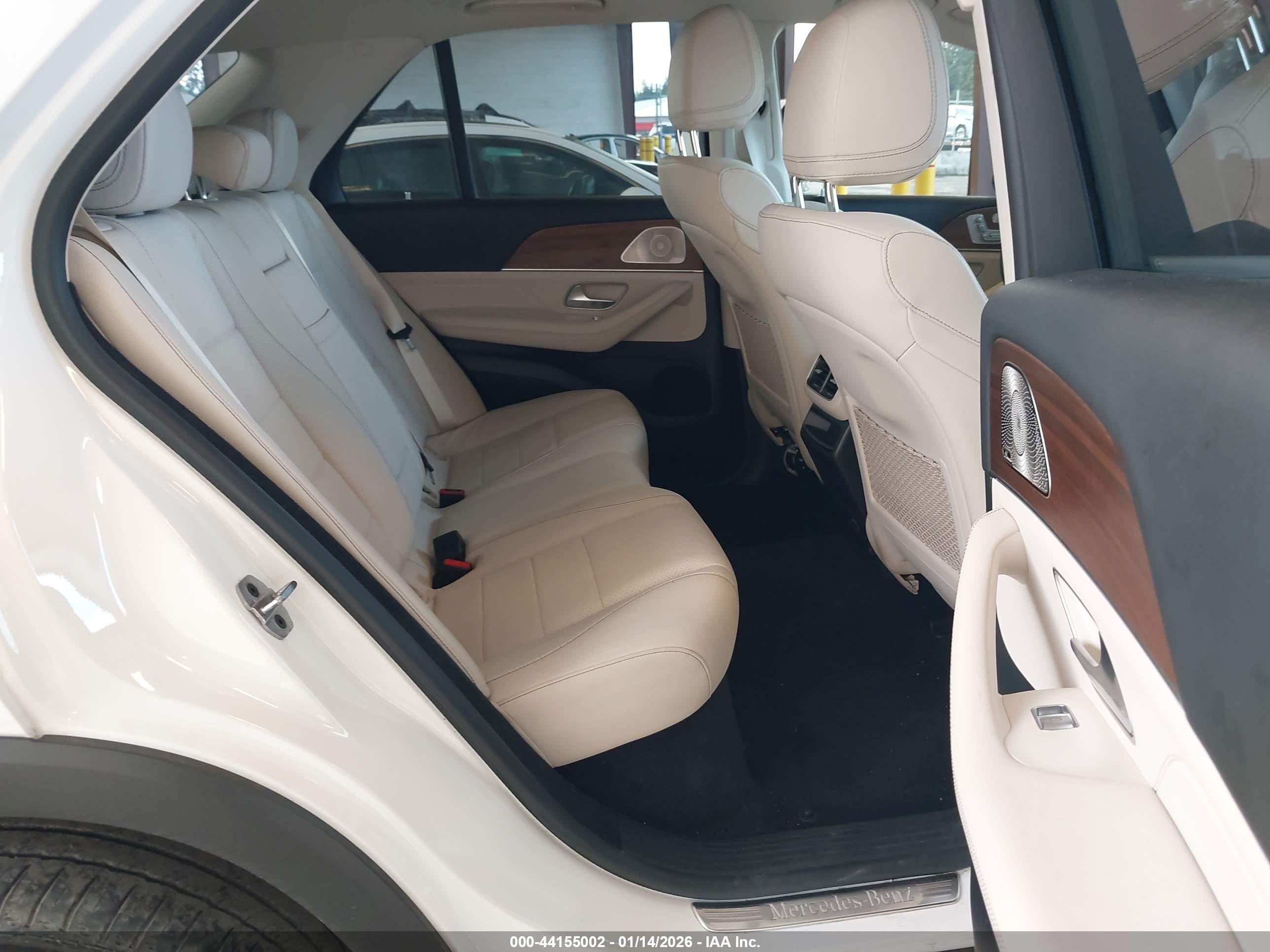 MERCEDES-BENZ GLE image 8