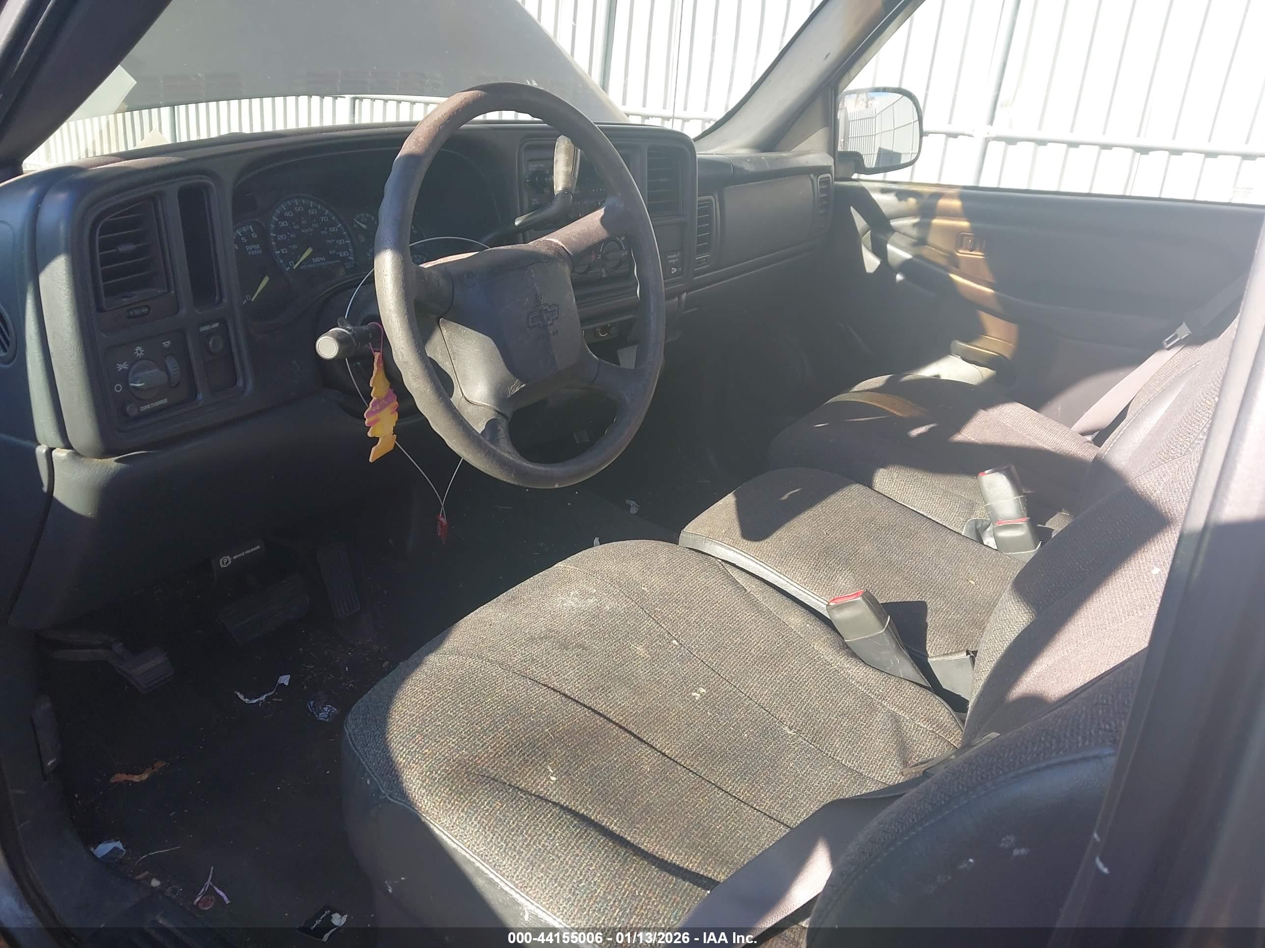 CHEVROLET SILVERADO image 8