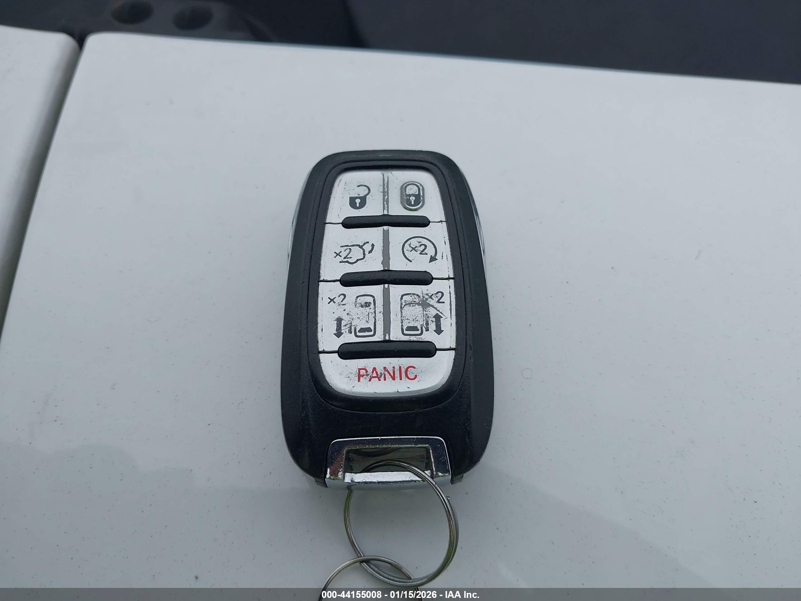 CHRYSLER PACIFICA image 11