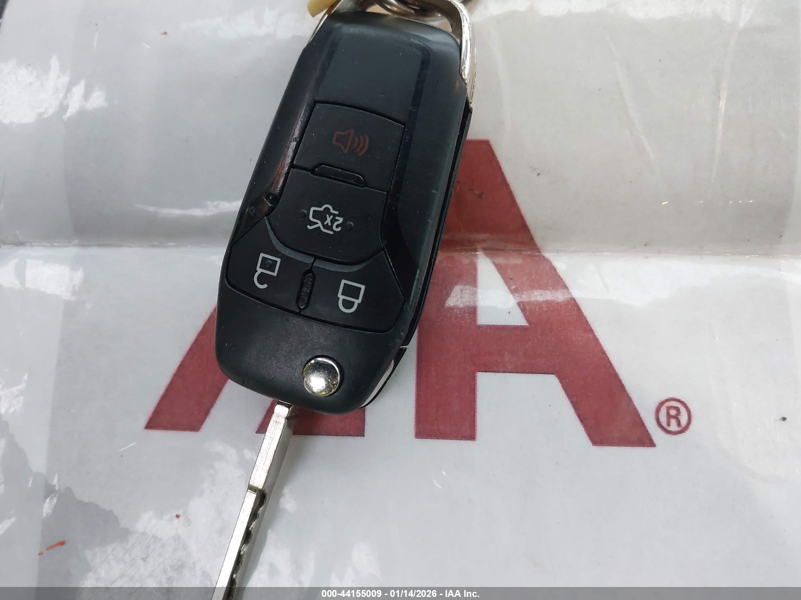 FORD FUSION image 11
