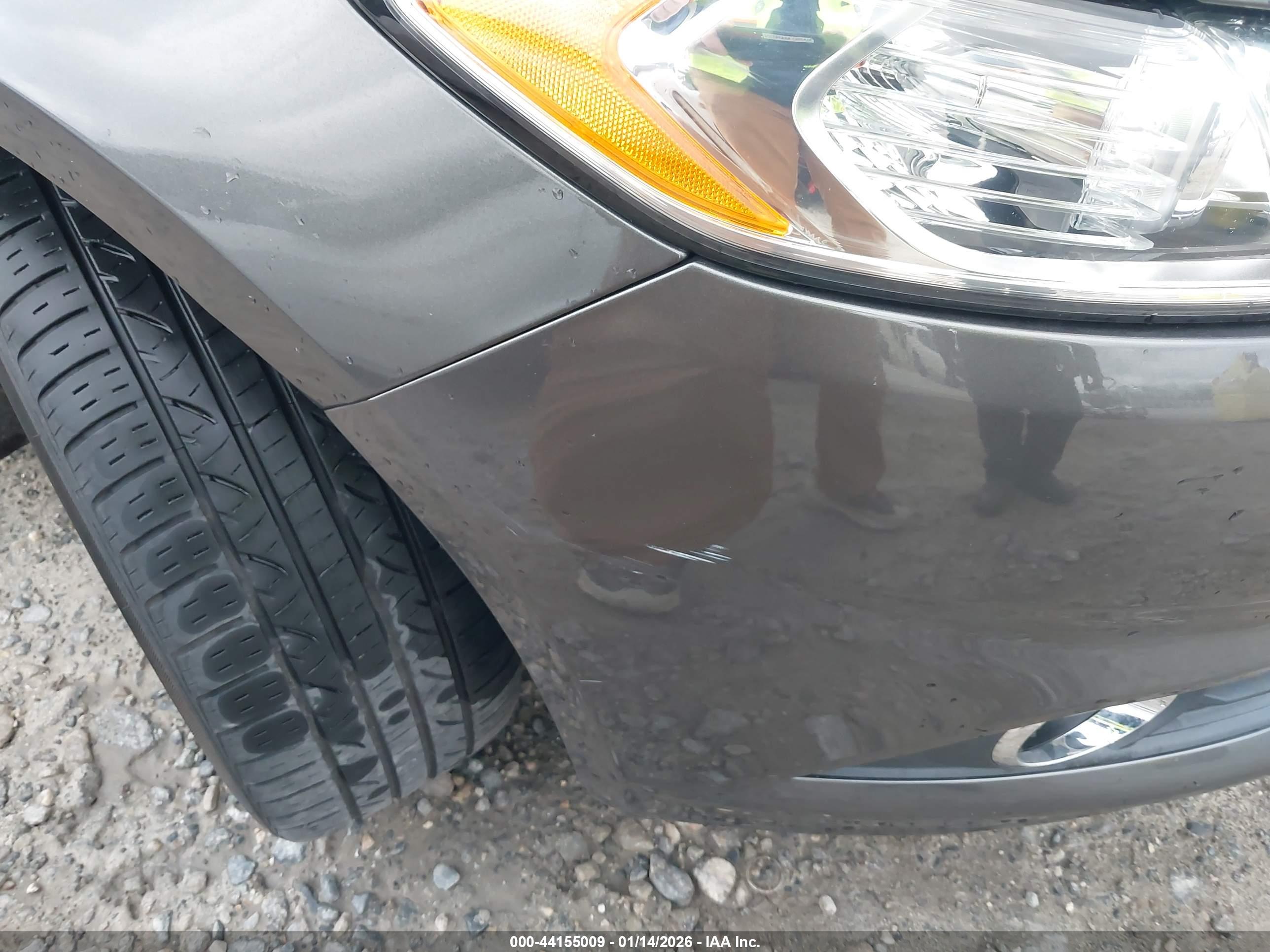 FORD FUSION image 6