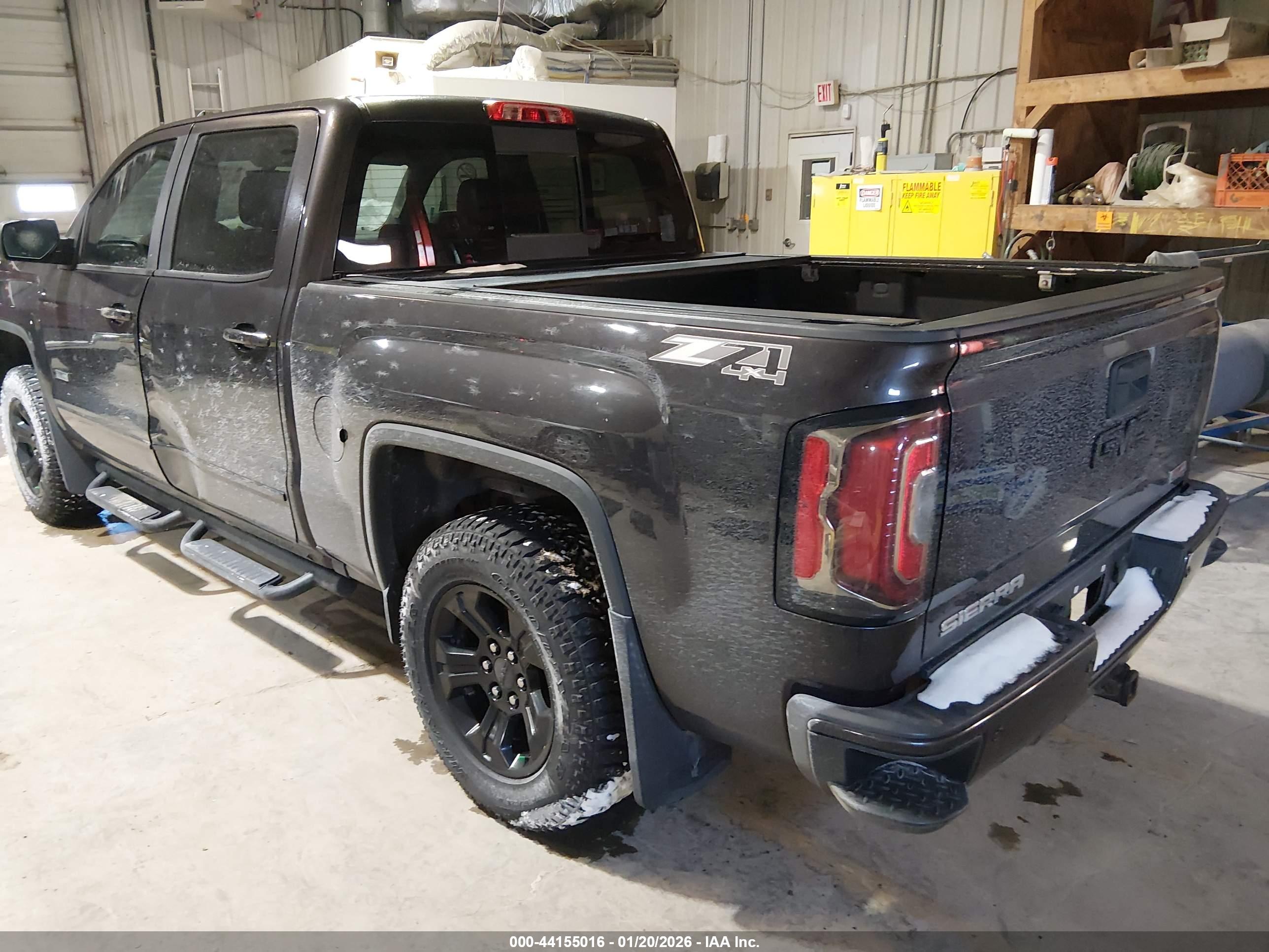 GMC SIERRA image 3