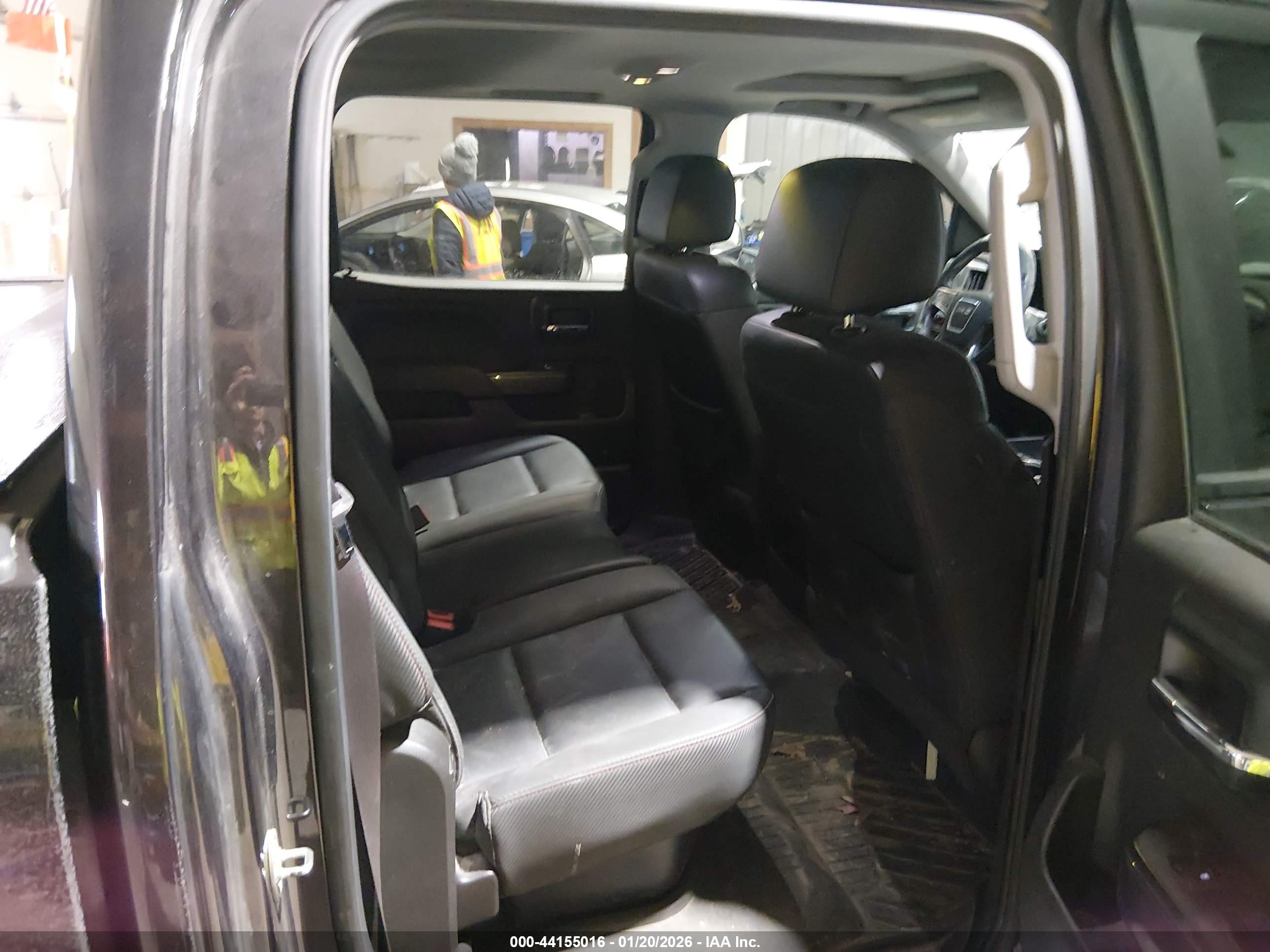 GMC SIERRA image 8