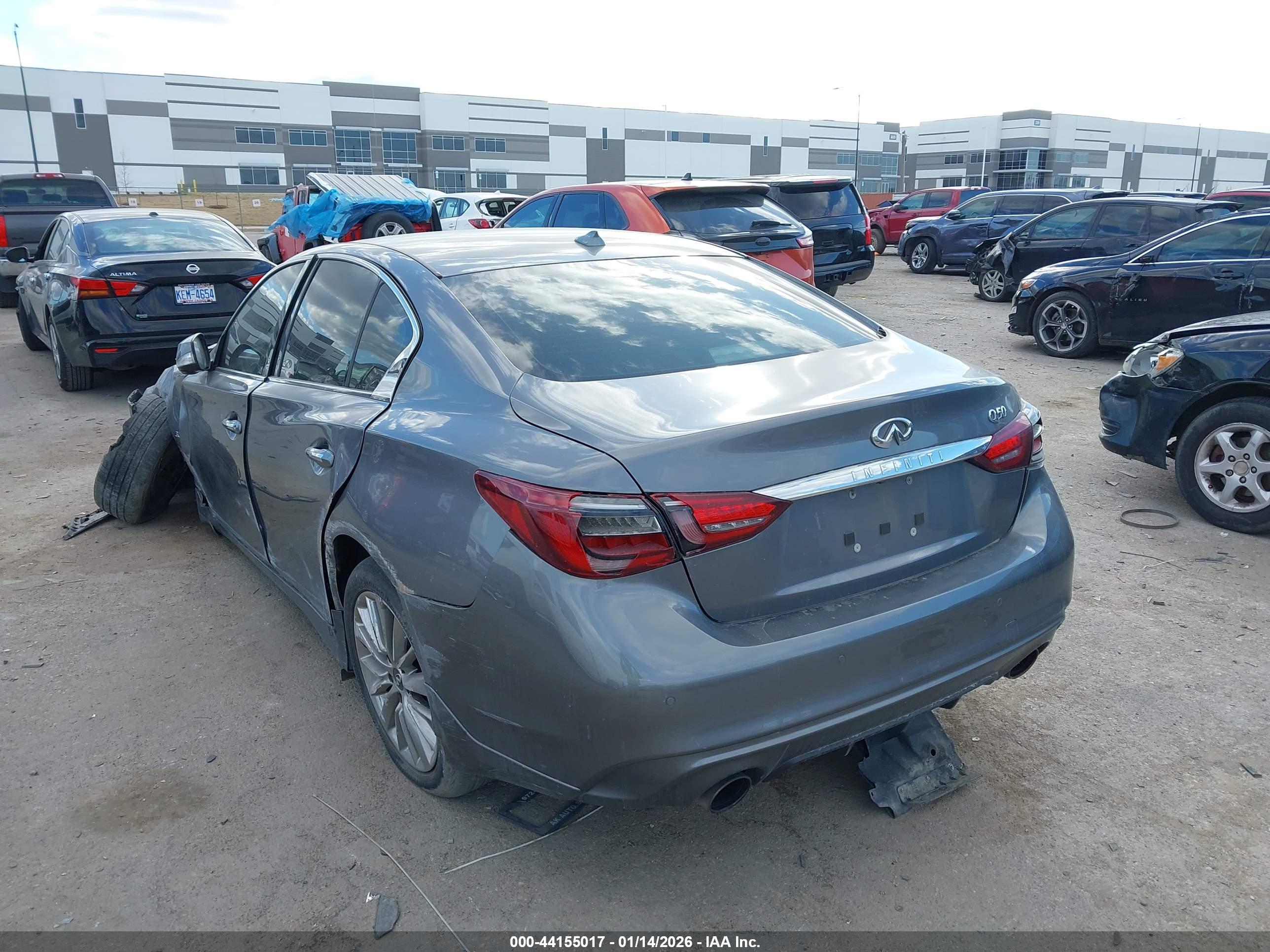 INFINITI Q50 image 3