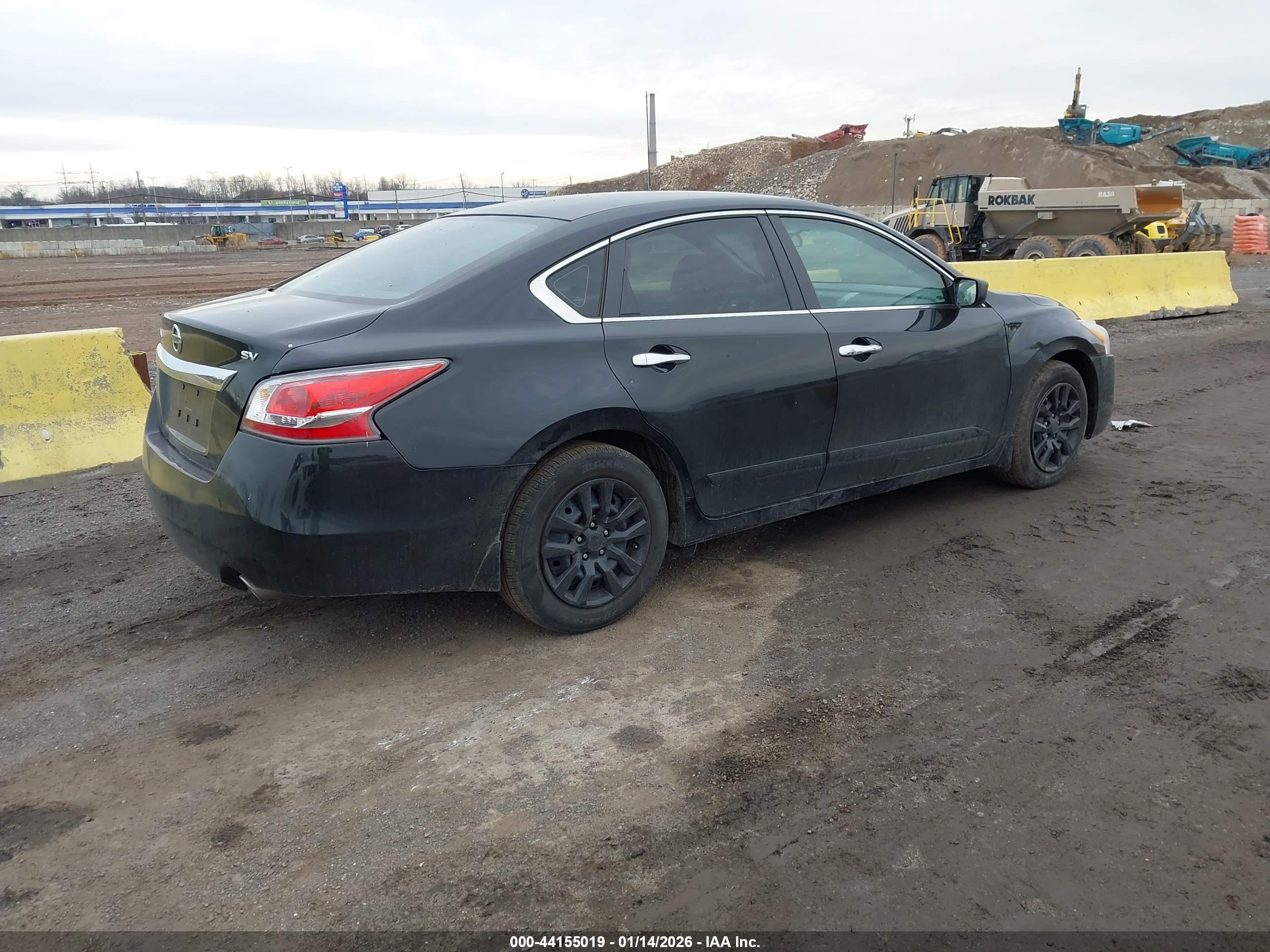 NISSAN ALTIMA image 4