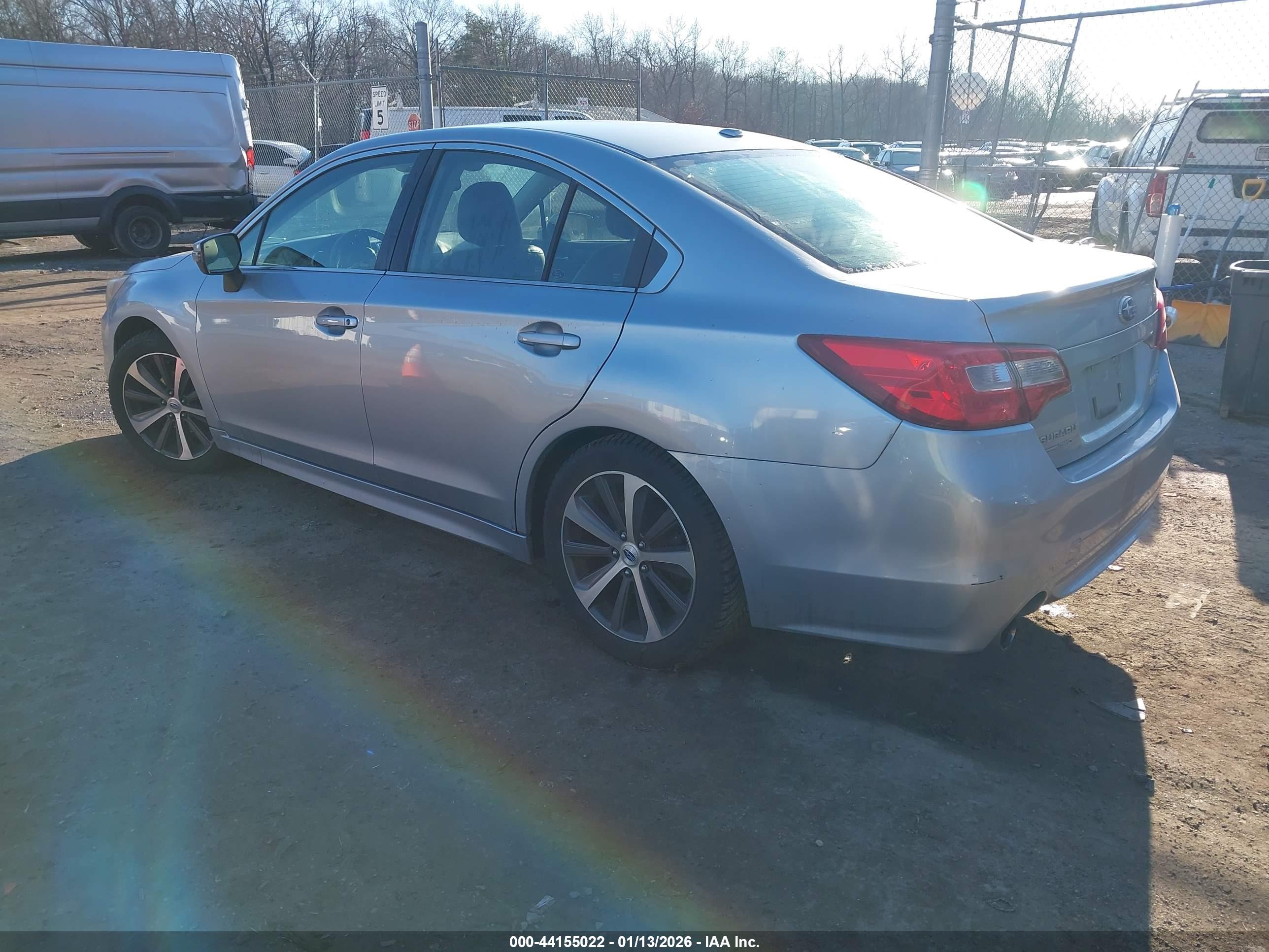 SUBARU LEGACY image 3