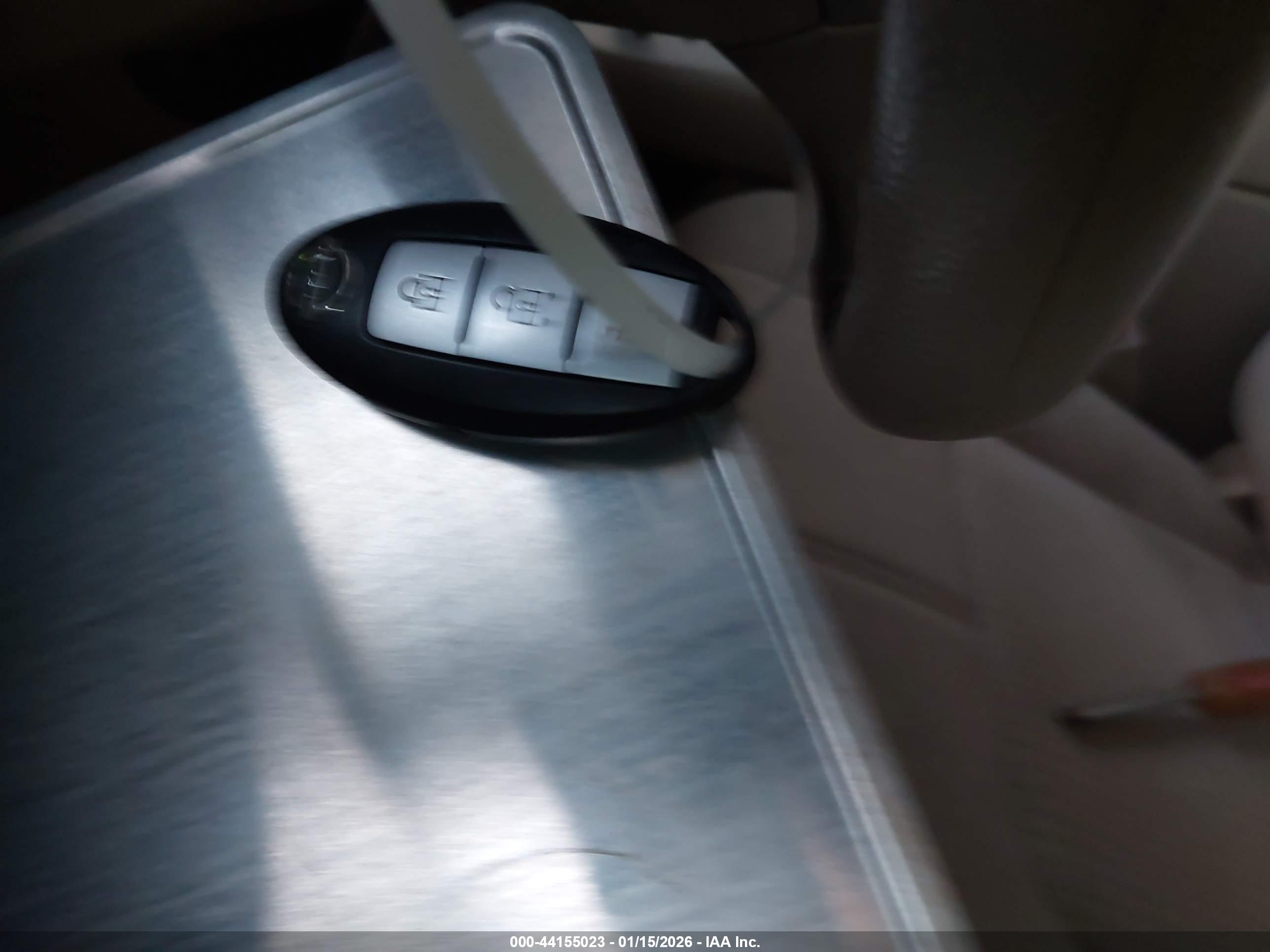 NISSAN MURANO image 11