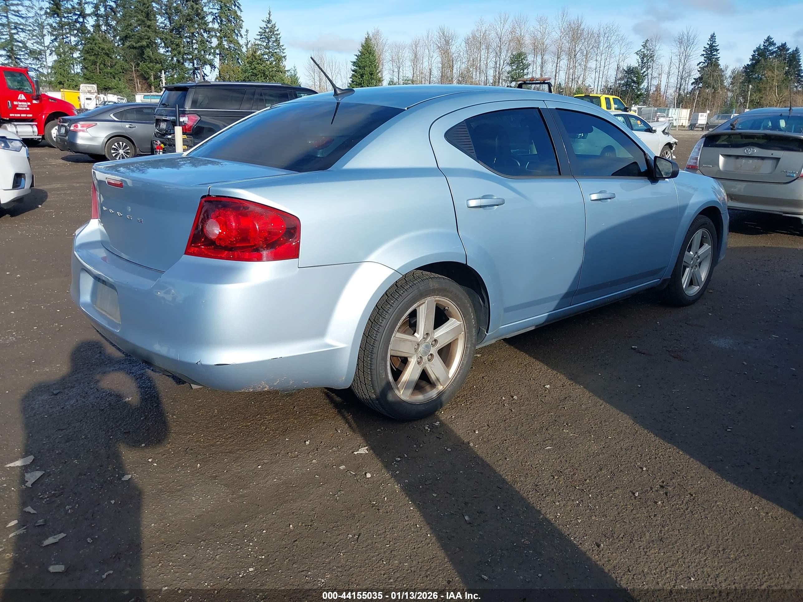 DODGE AVENGER image 4