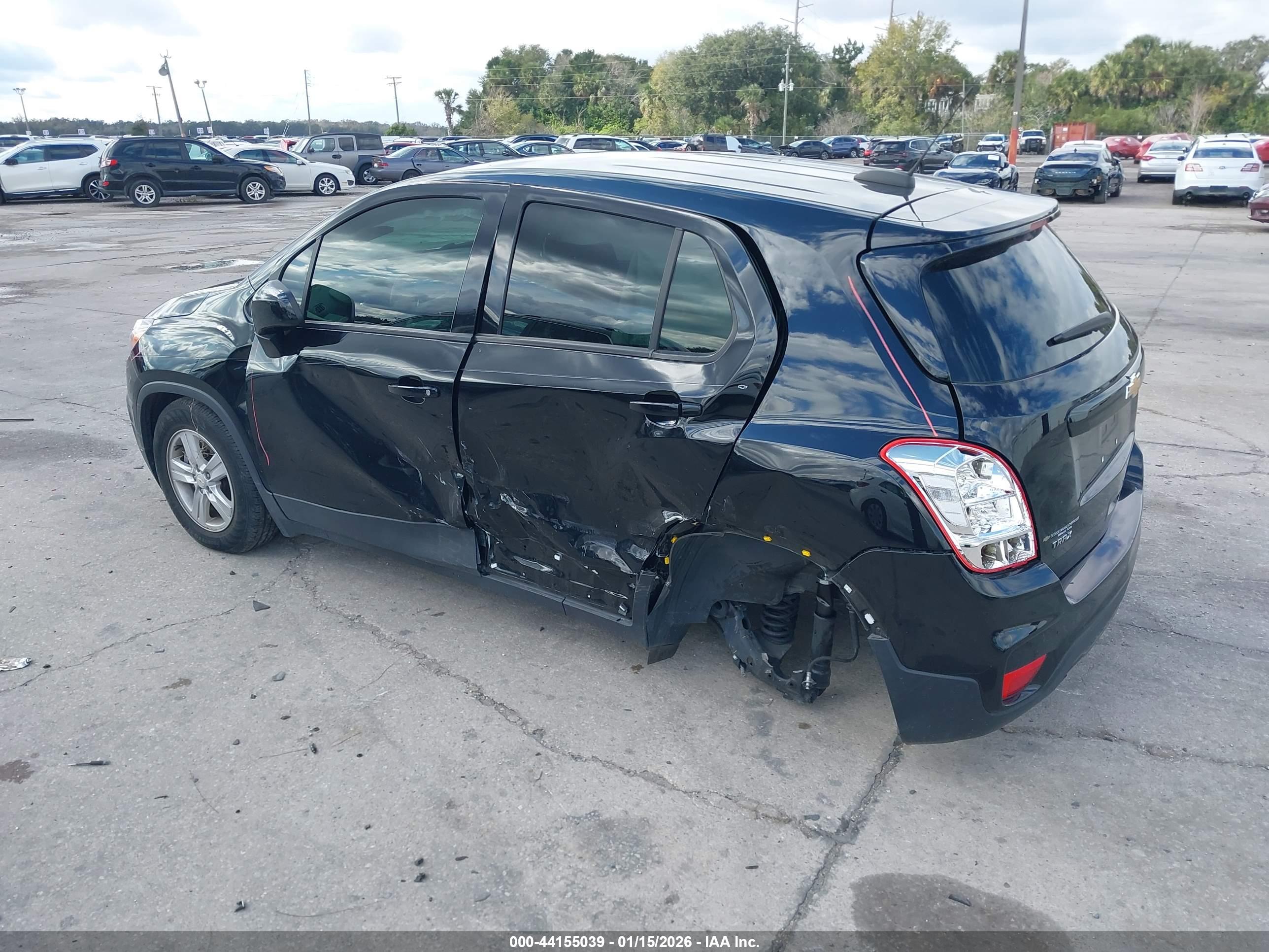 CHEVROLET TRAX image 3