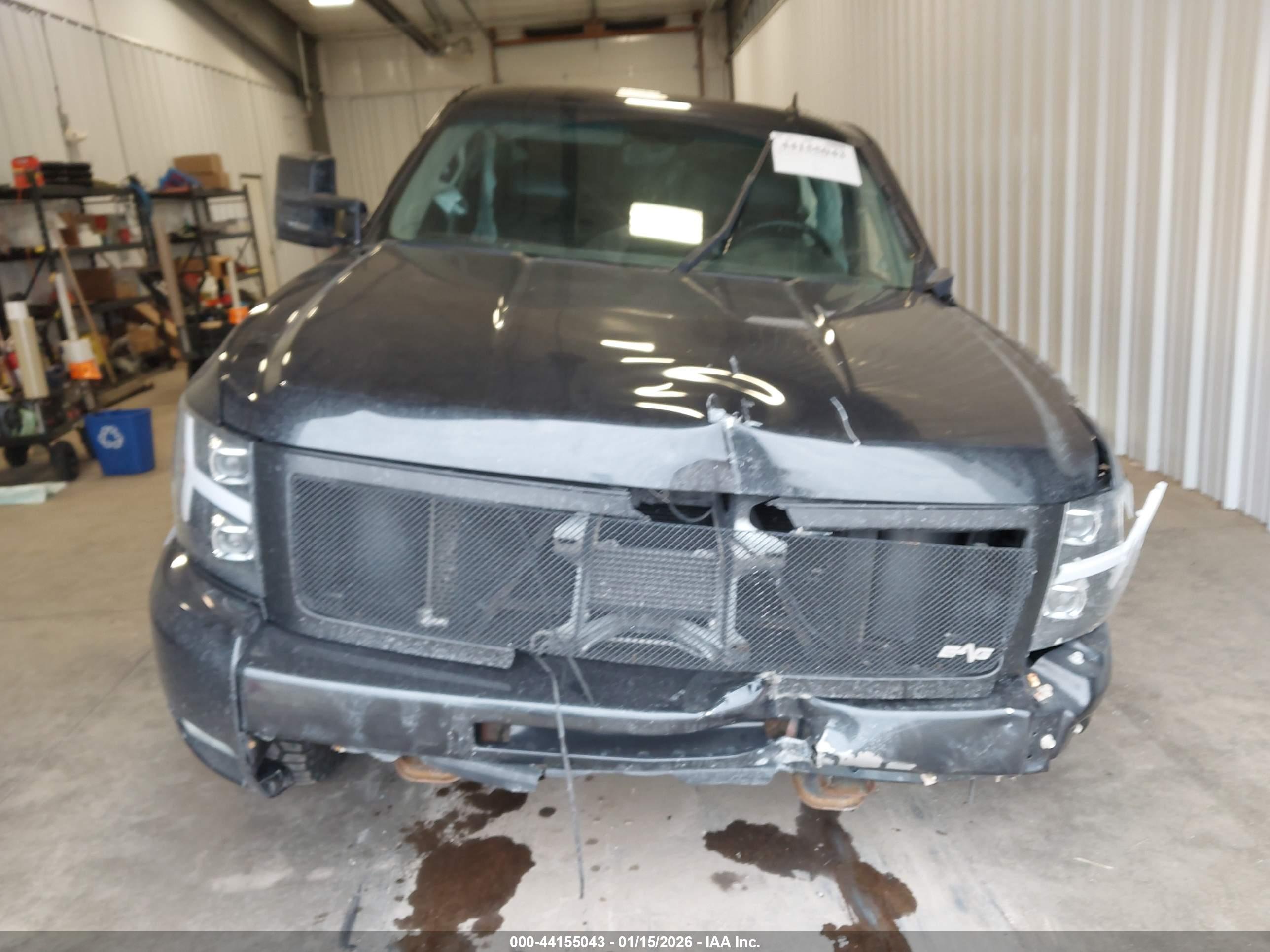 CHEVROLET SILVERADO image 6