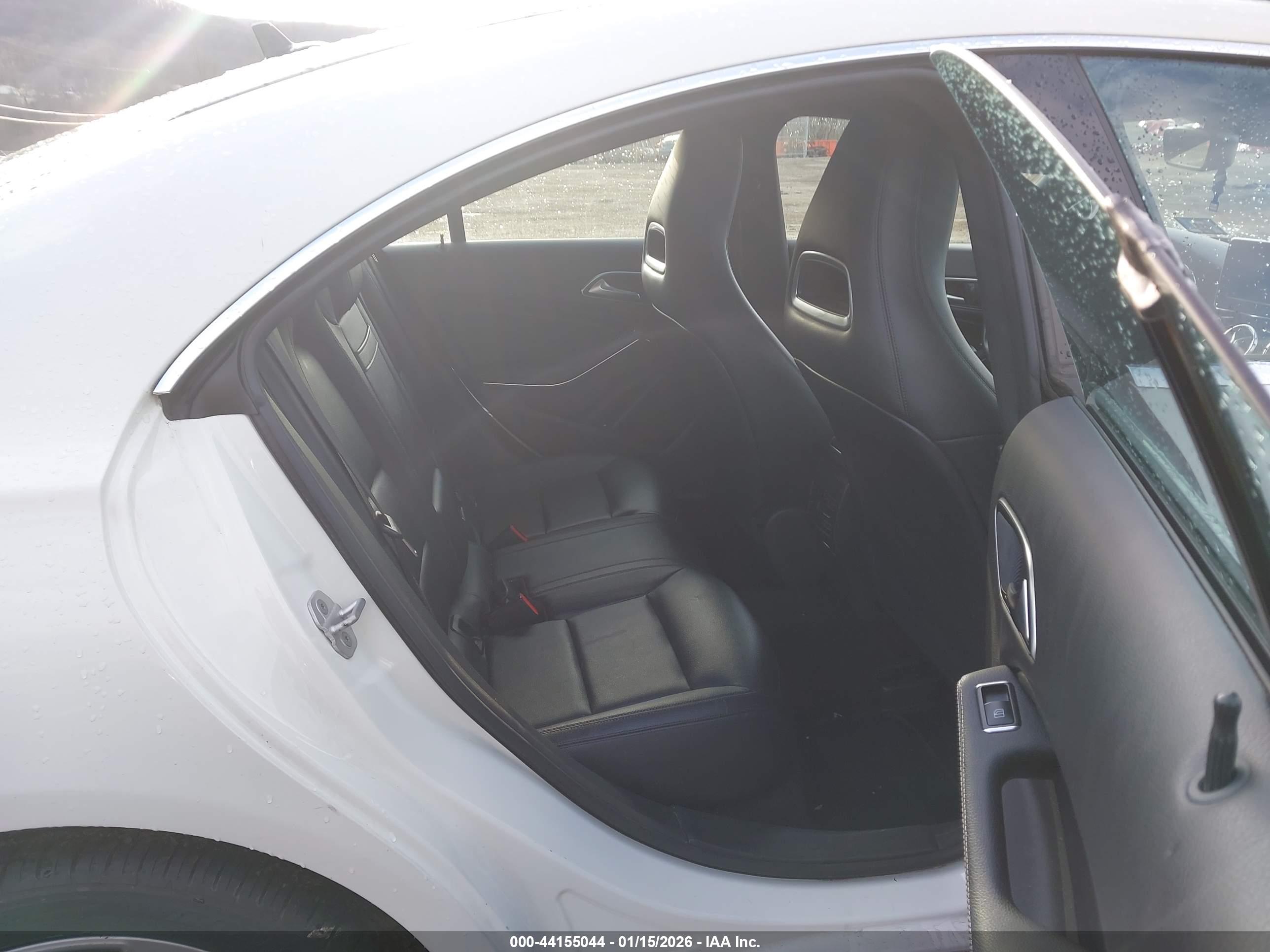 MERCEDES-BENZ CLA image 8