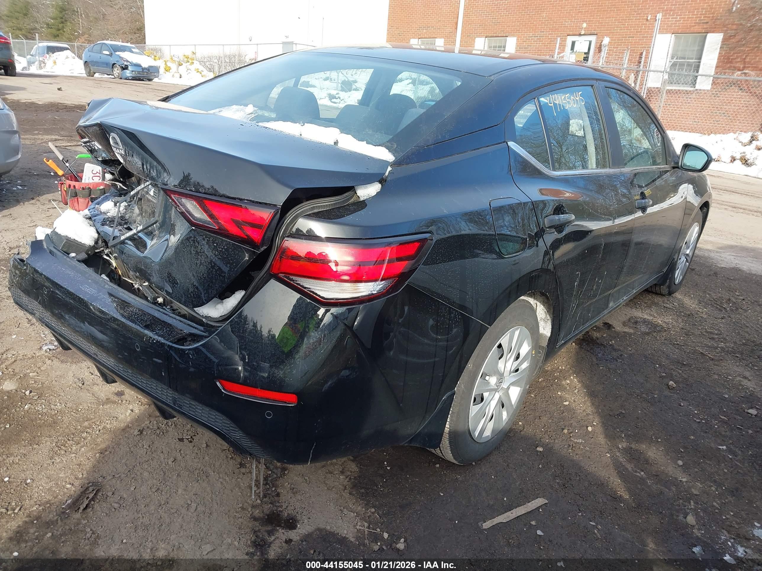 NISSAN SENTRA image 4